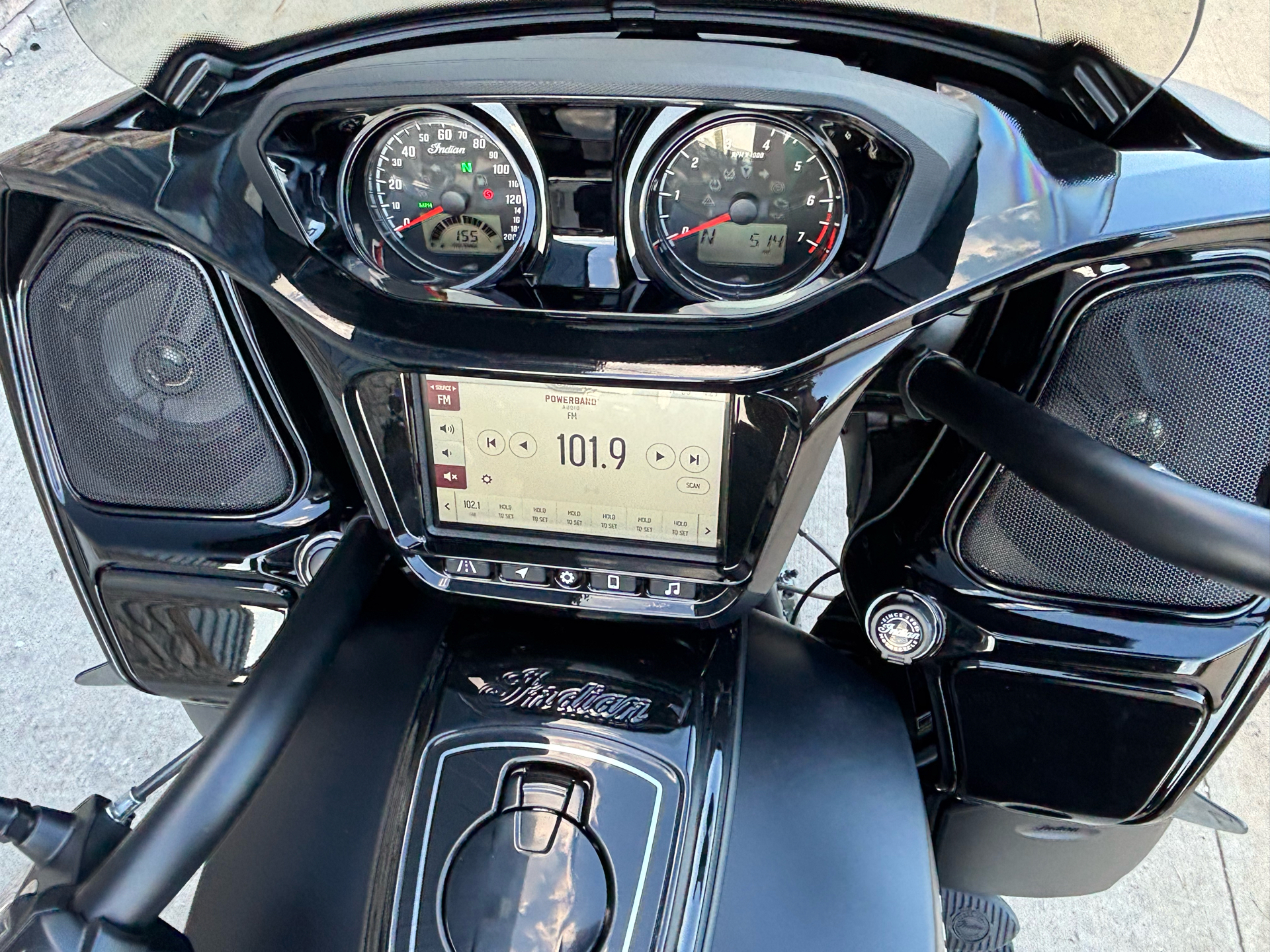 2024 Indian Motorcycle Pursuit® Dark Horse® with PowerBand Audio Package in Columbia, Missouri - Photo 8