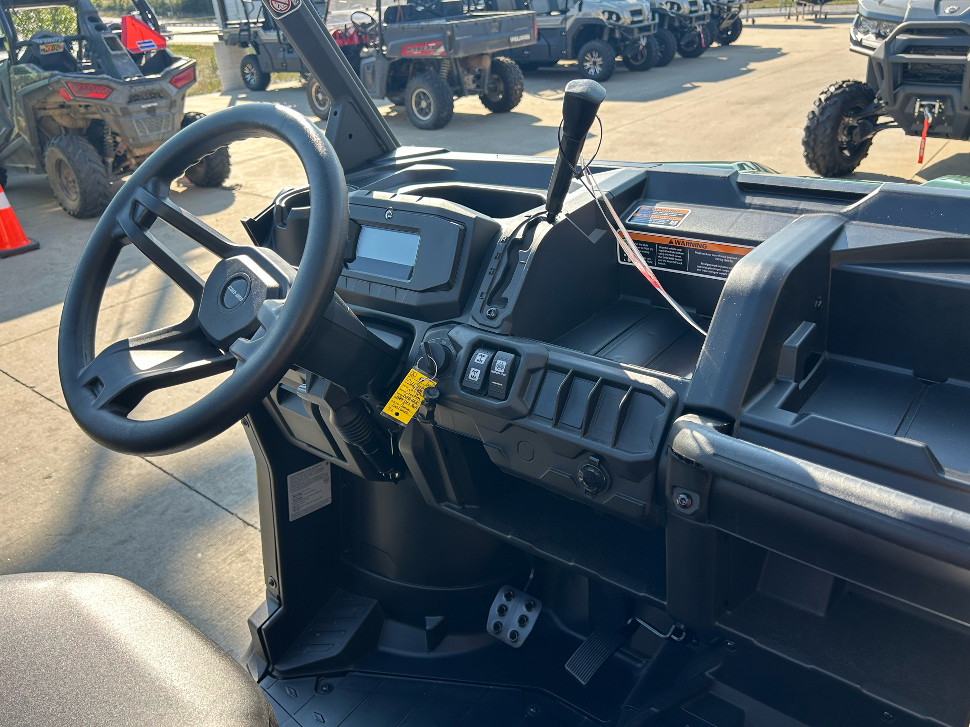 2025 Can-Am Defender MAX DPS HD9 in Columbia, Missouri - Photo 7