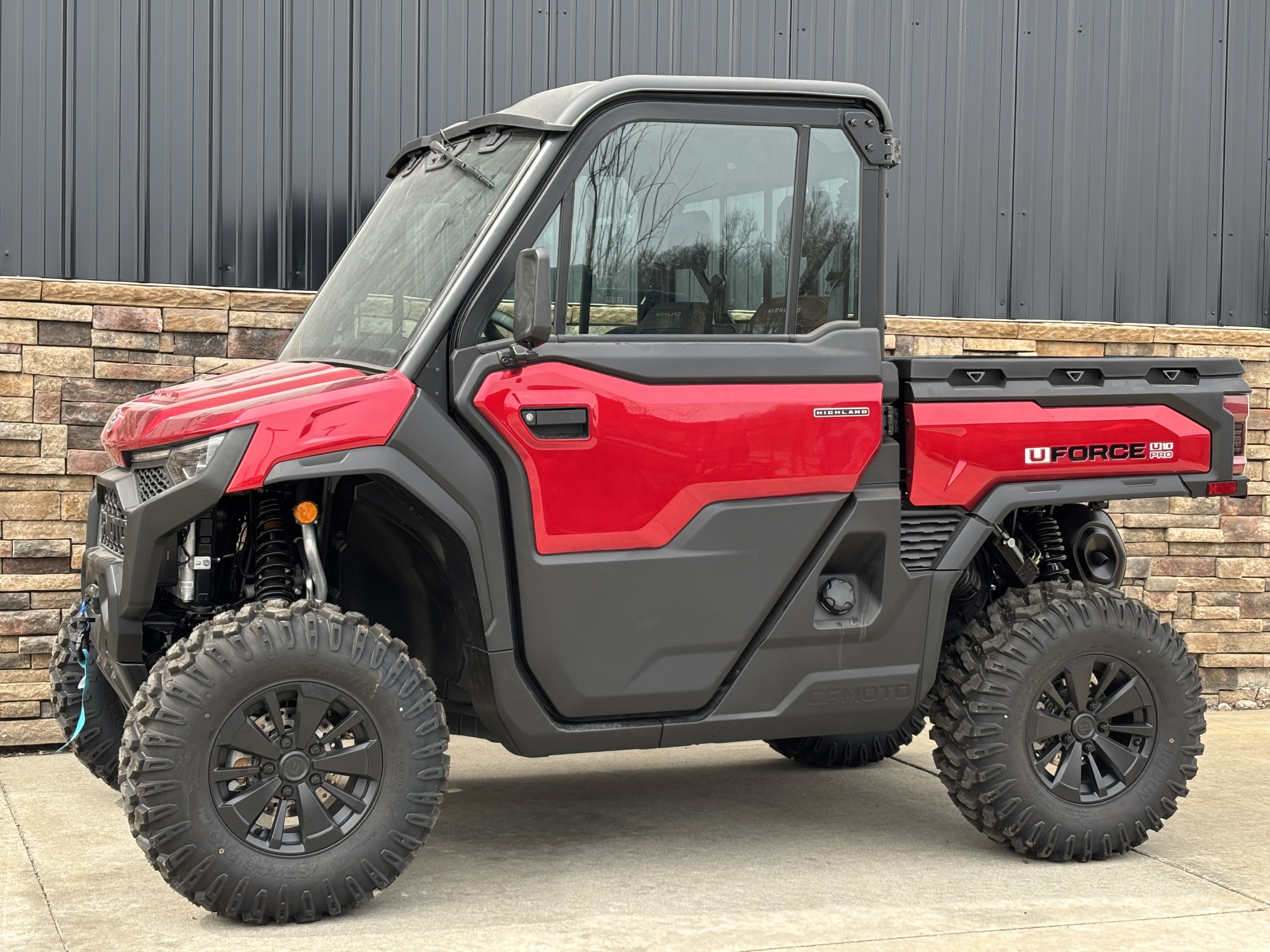 2026 CFMOTO UFORCE U10 Pro Highland in Columbia, Missouri - Photo 2
