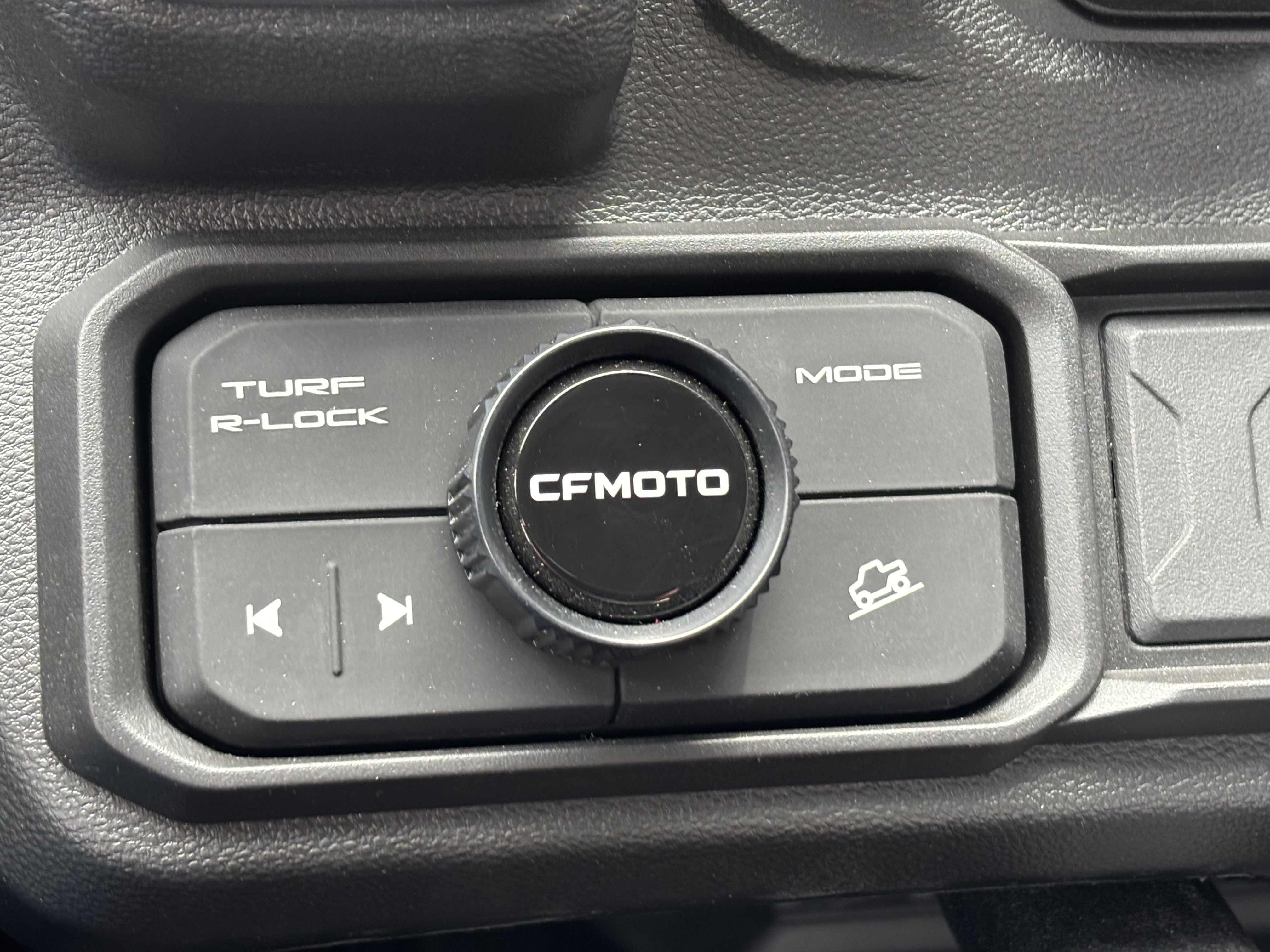 2026 CFMOTO UFORCE U10 Pro Highland in Columbia, Missouri - Photo 11