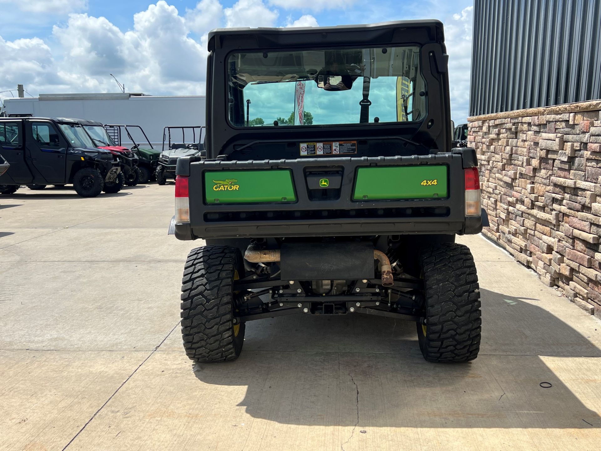 2023 John Deere XUV835M HVAC Cab in Columbia, Missouri - Photo 4