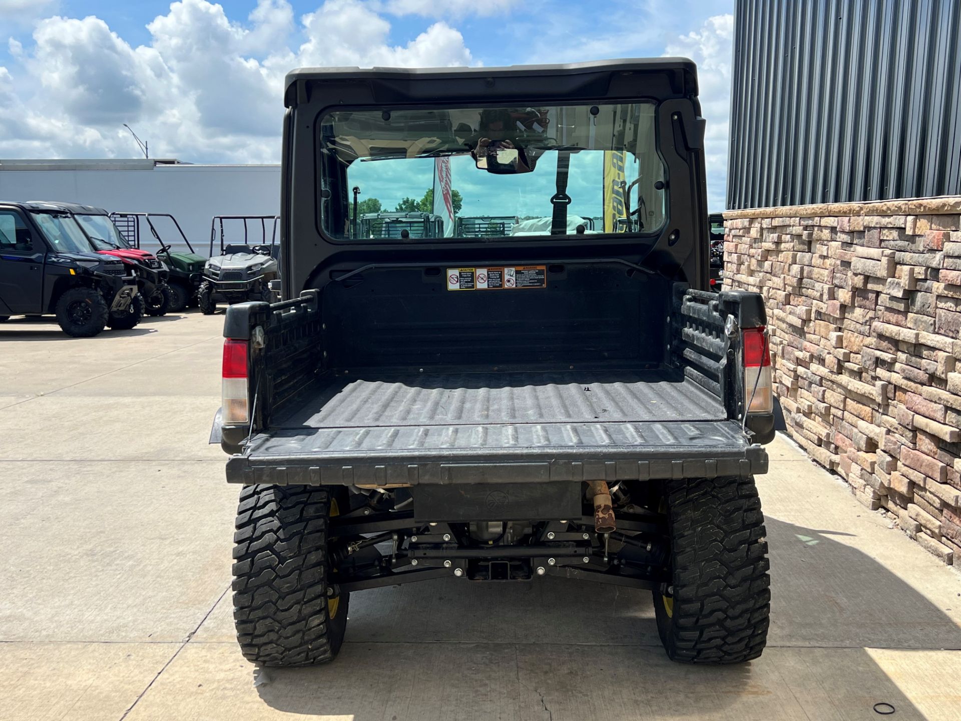 2023 John Deere XUV835M HVAC Cab in Columbia, Missouri - Photo 5
