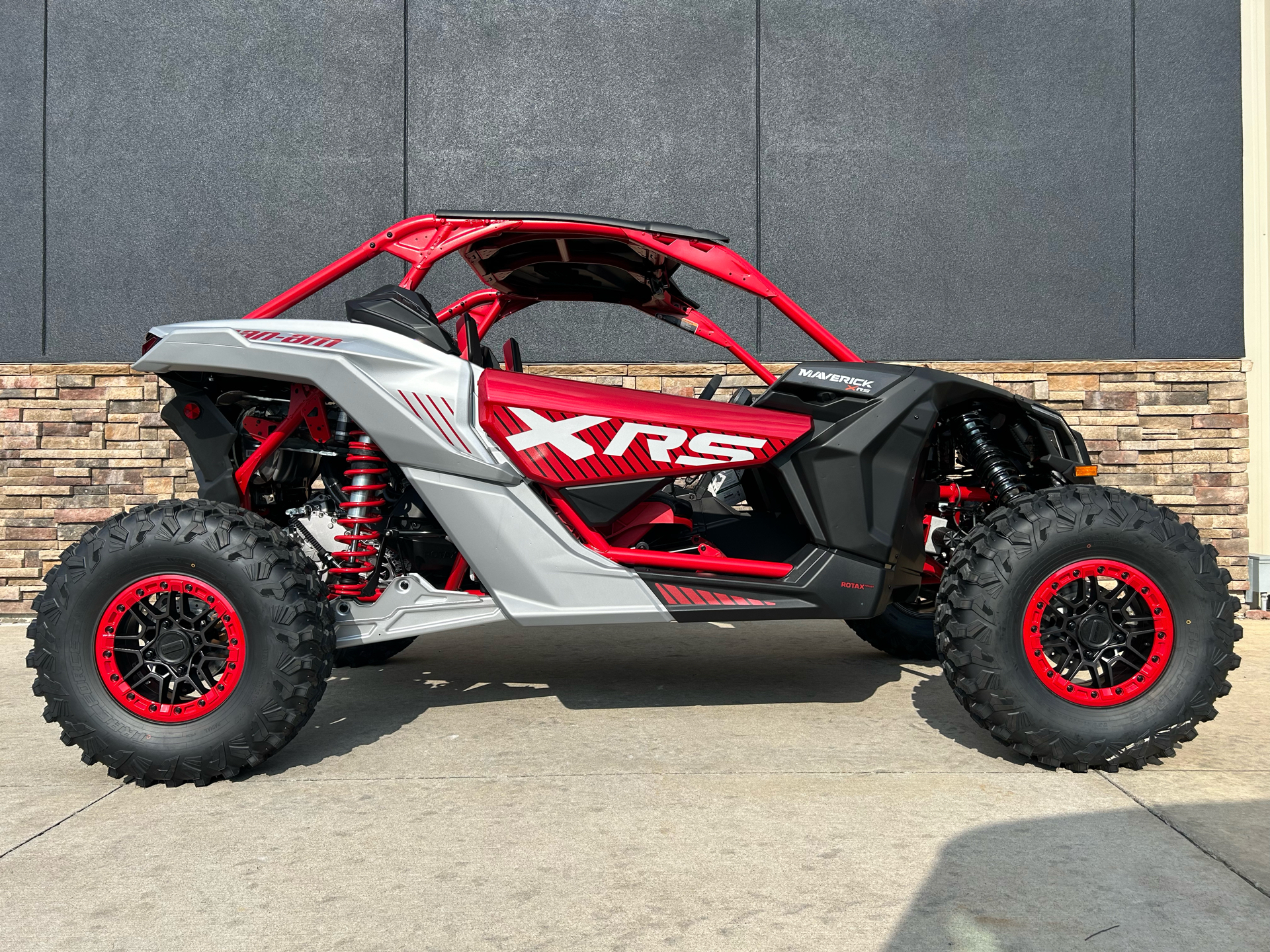 2025 Can-Am Maverick X3 X RS Turbo RR in Columbia, Missouri - Photo 9