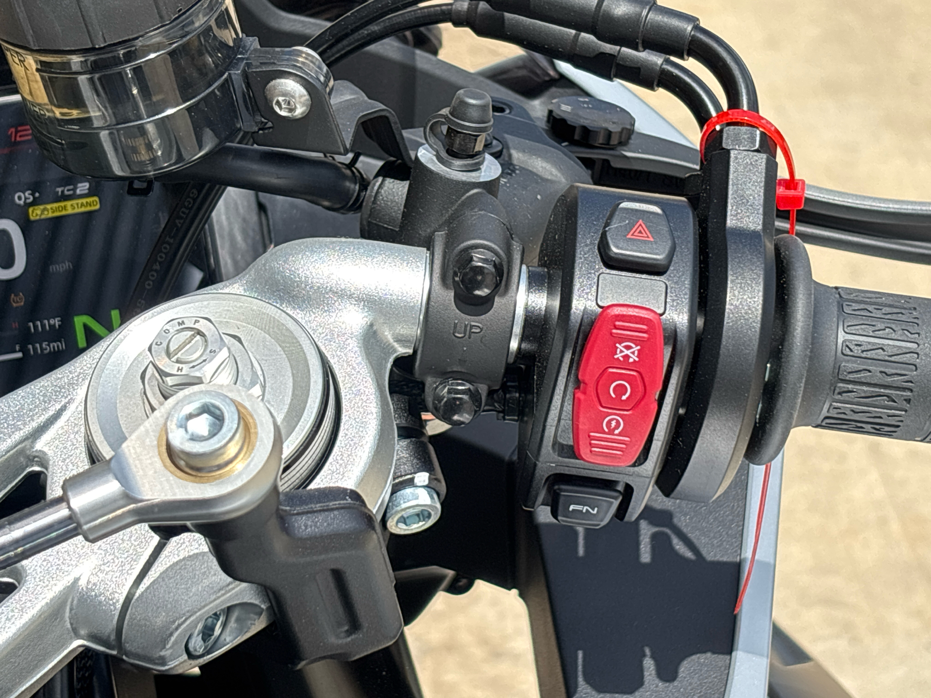 2025 CFMOTO 675SS in Columbia, Missouri - Photo 8