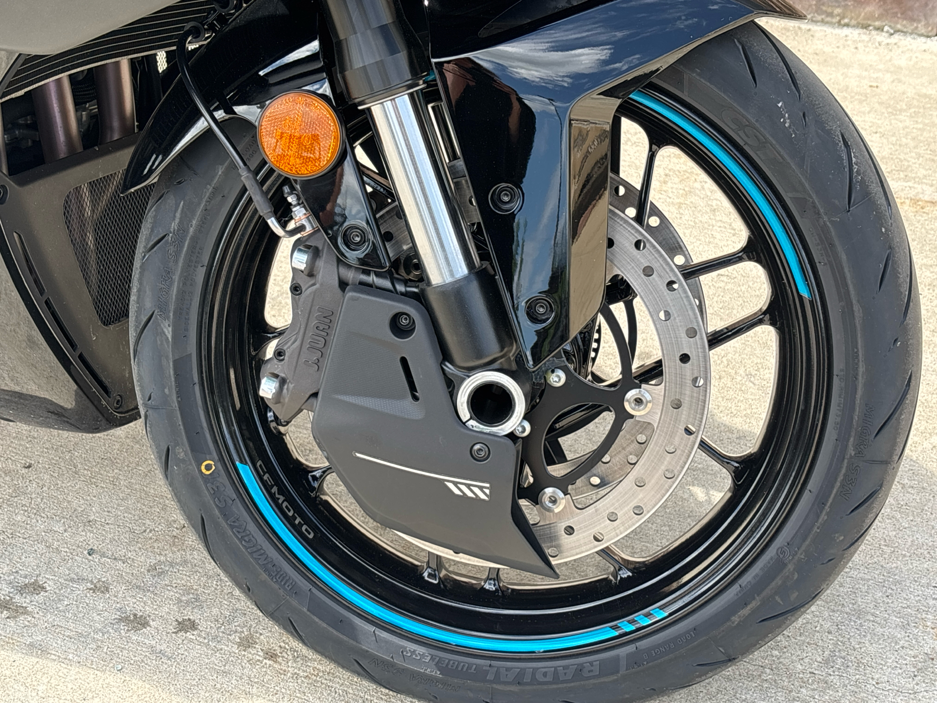 2025 CFMOTO 675SS in Columbia, Missouri - Photo 9