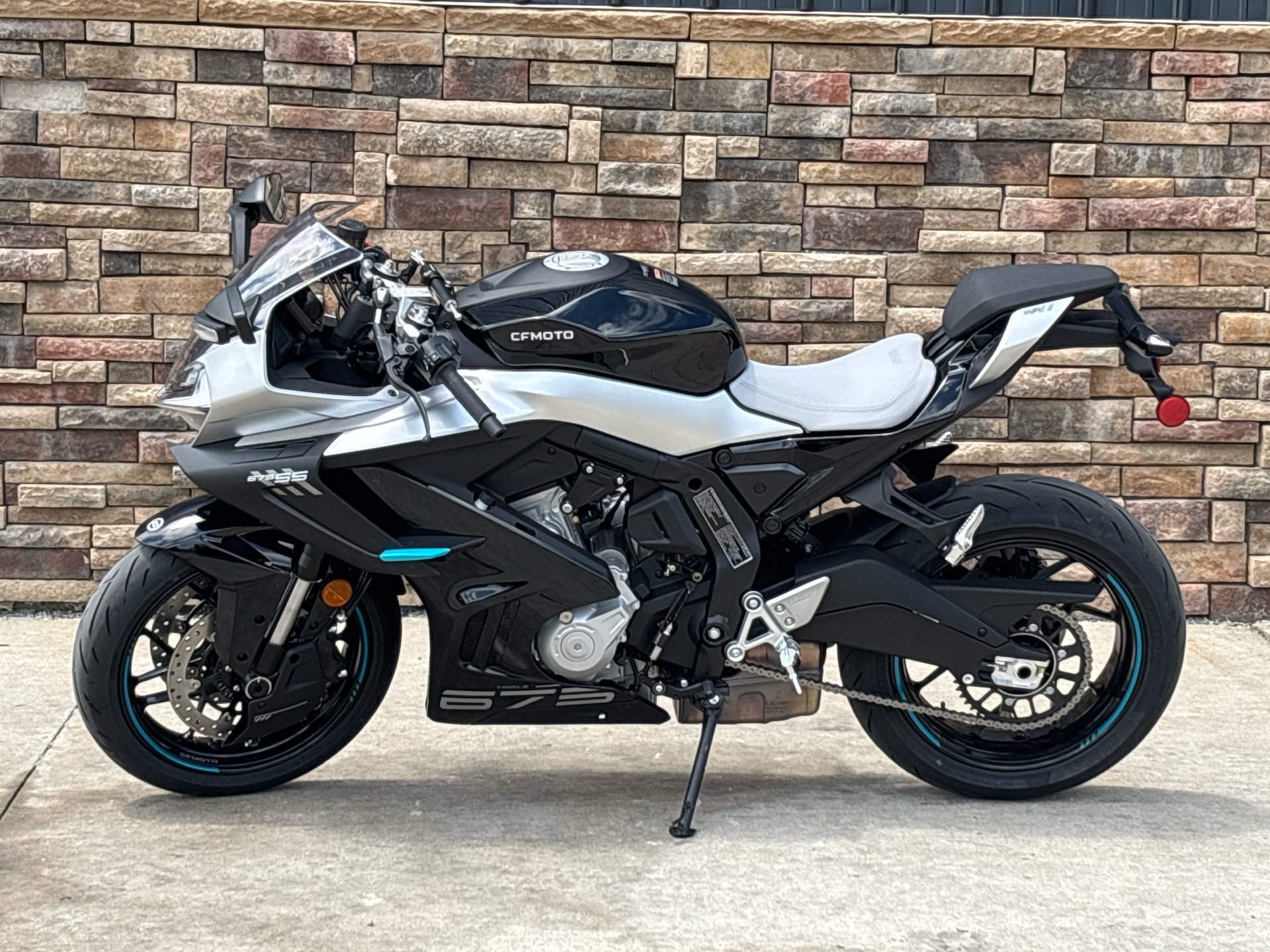 2025 CFMOTO 675SS in Columbia, Missouri - Photo 12