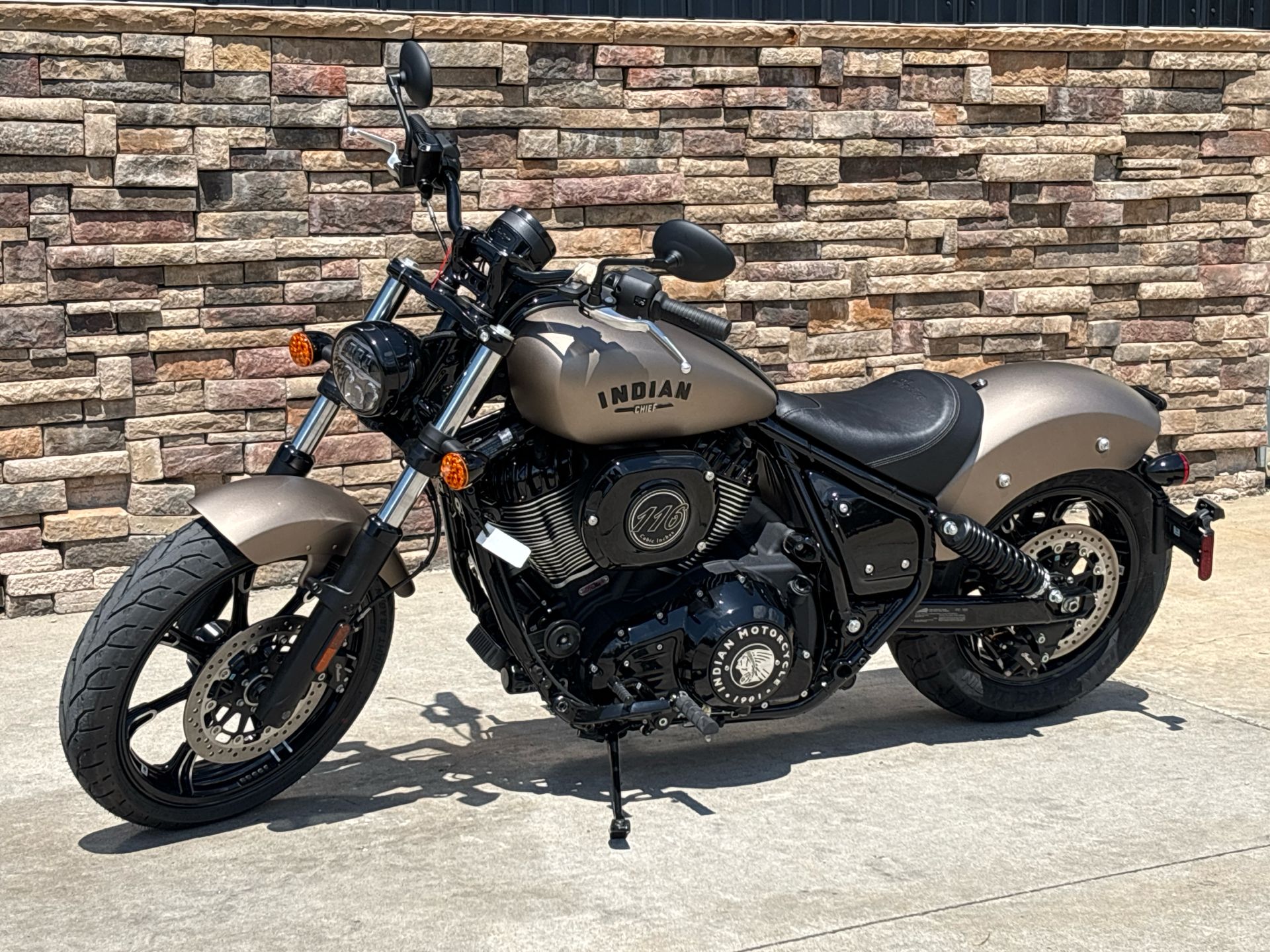 2024 Indian Motorcycle Chief Dark Horse® Icon in Columbia, Missouri - Photo 2