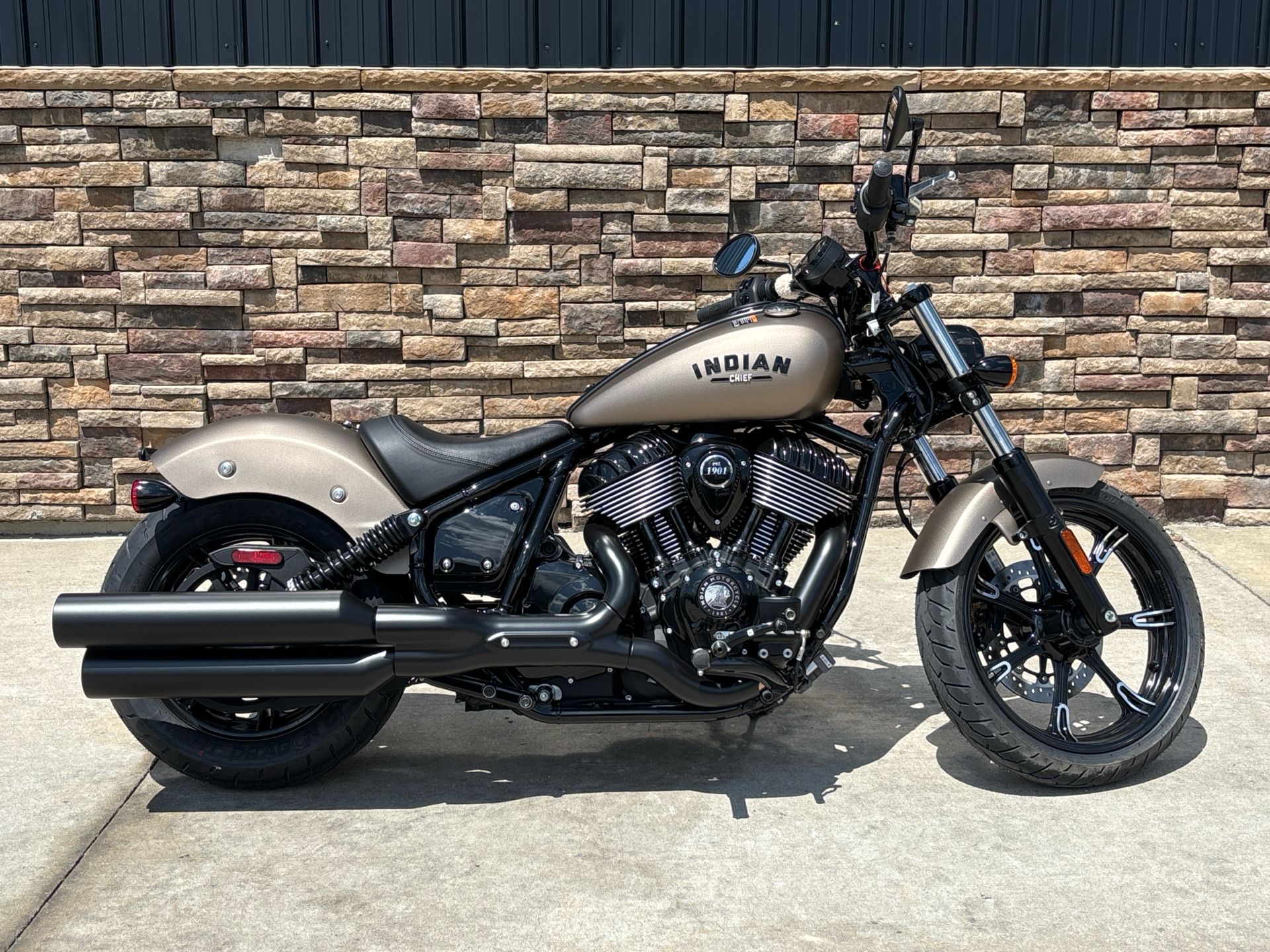 2024 Indian Motorcycle Chief Dark Horse® Icon in Columbia, Missouri - Photo 12