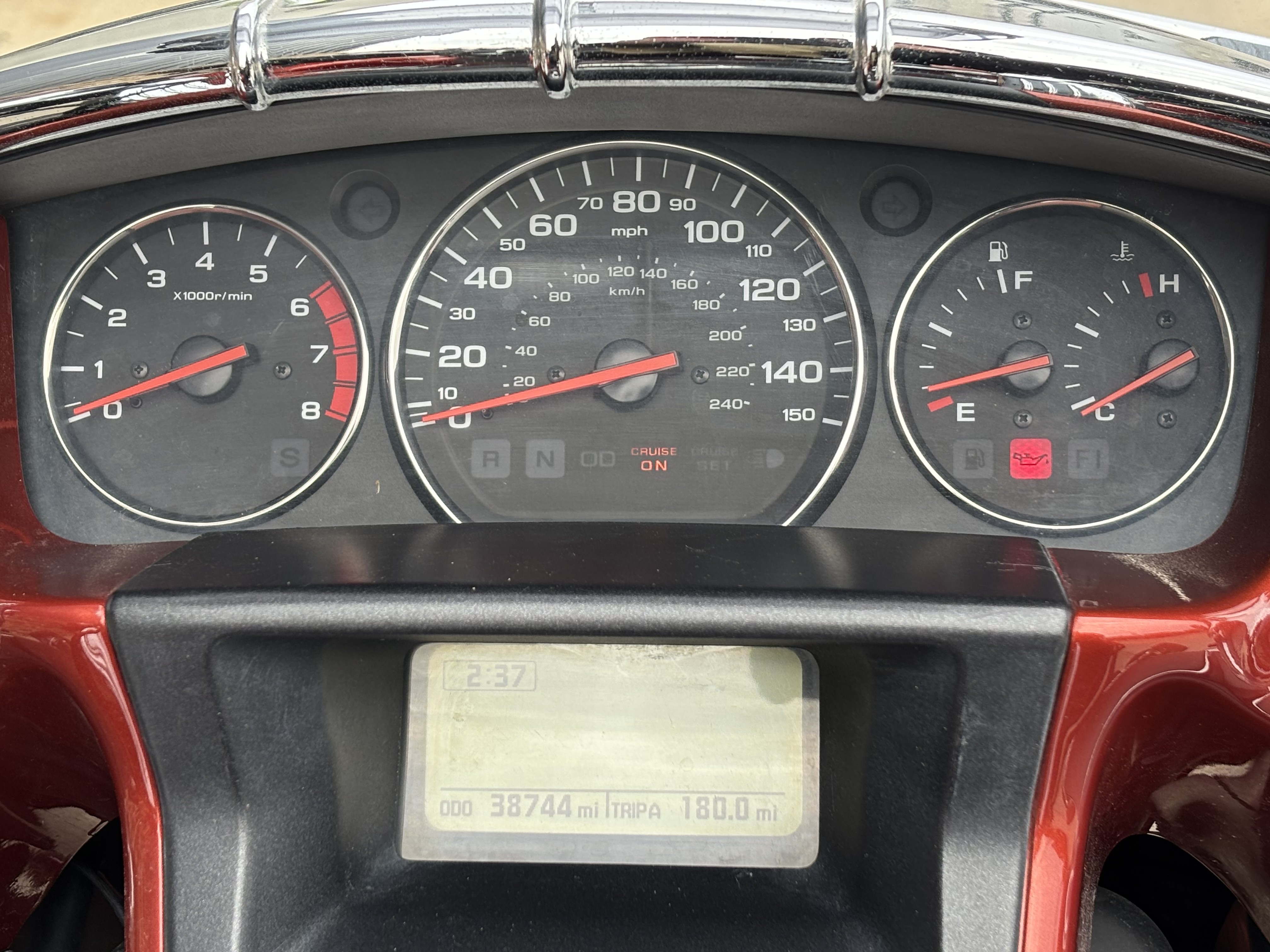 2007 Honda Gold Wing® Audio / Comfort / Navi / ABS in Columbia, Missouri - Photo 9