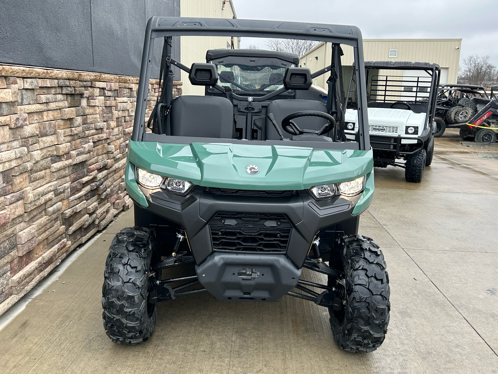 2025 Can-Am Defender HD7 in Columbia, Missouri - Photo 2