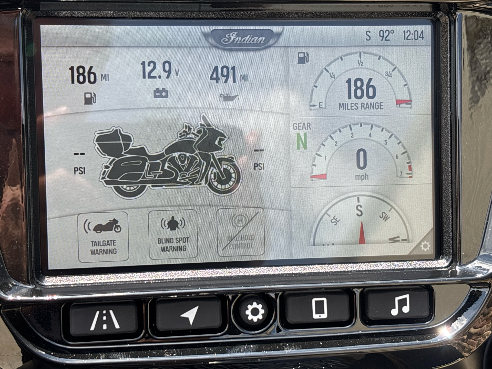 2025 Indian Motorcycle Pursuit® Dark Horse® with 112 in Columbia, Missouri - Photo 8