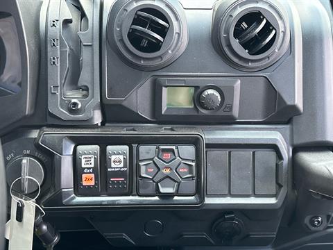 2025 Can-Am Defender Limited in Columbia, Missouri - Photo 7