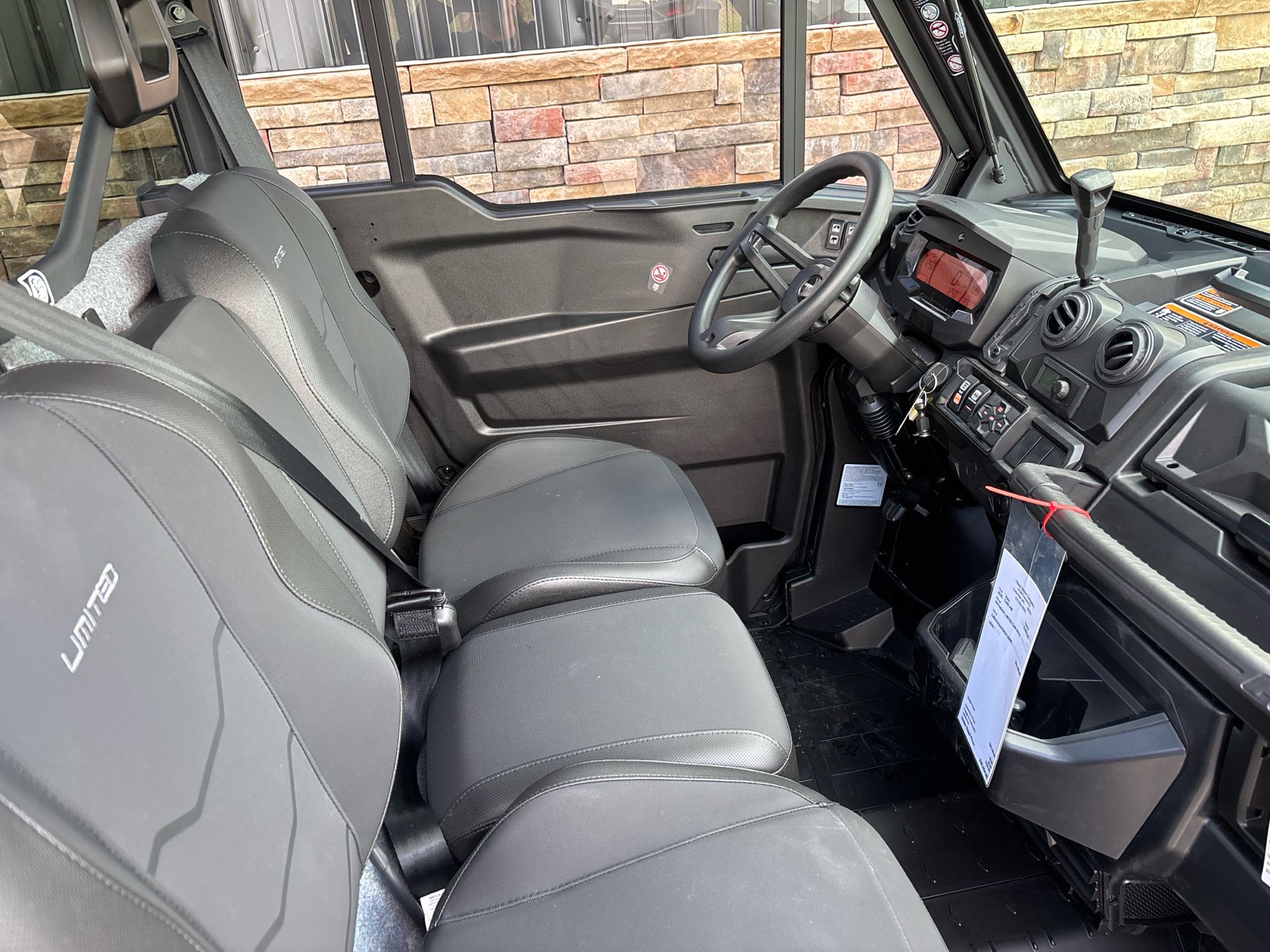 2025 Can-Am Defender Limited in Columbia, Missouri - Photo 7