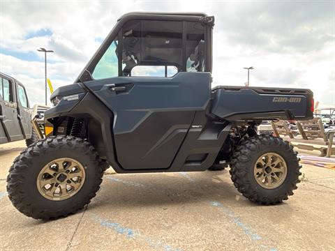 2025 Can-Am Defender Limited in Columbia, Missouri - Photo 5