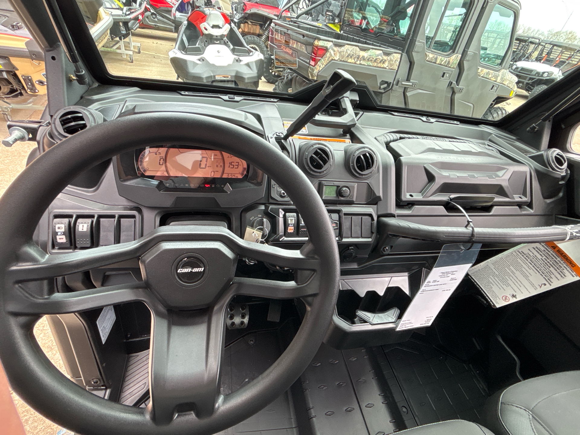 2025 Can-Am Defender Limited in Columbia, Missouri - Photo 6