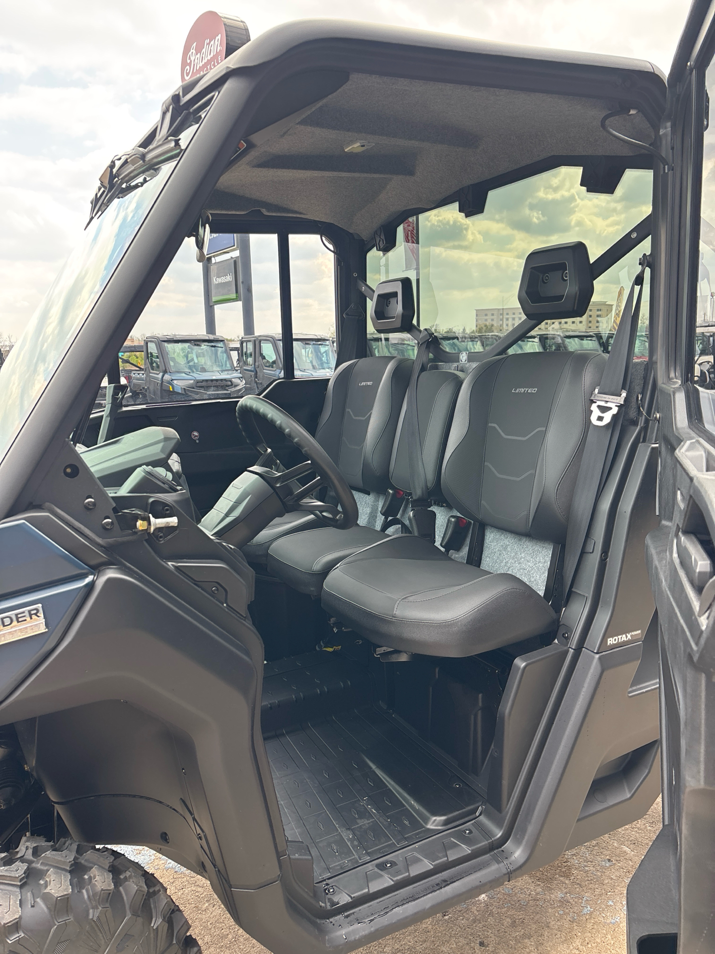 2025 Can-Am Defender Limited in Columbia, Missouri - Photo 7