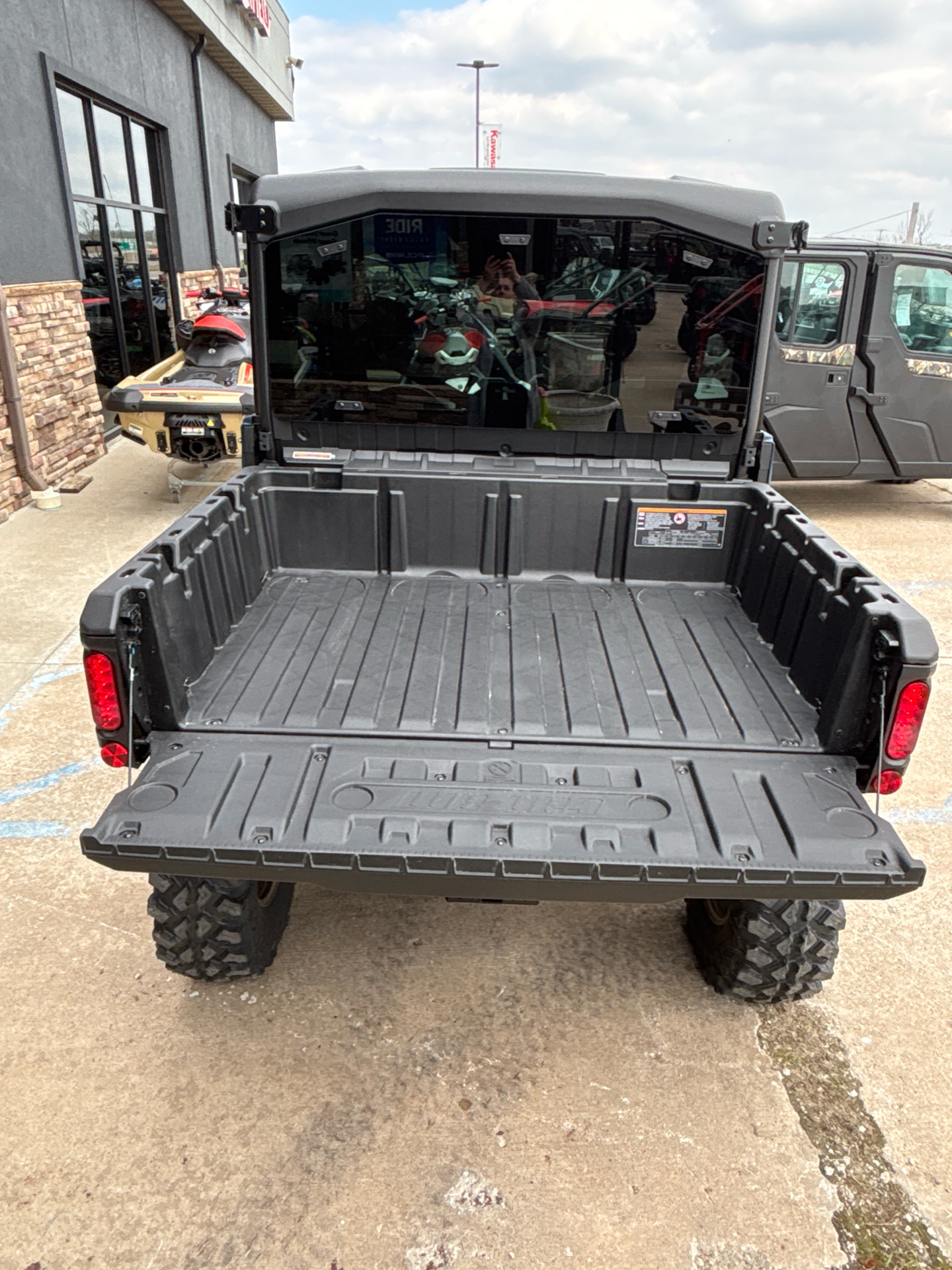 2025 Can-Am Defender Limited in Columbia, Missouri - Photo 9
