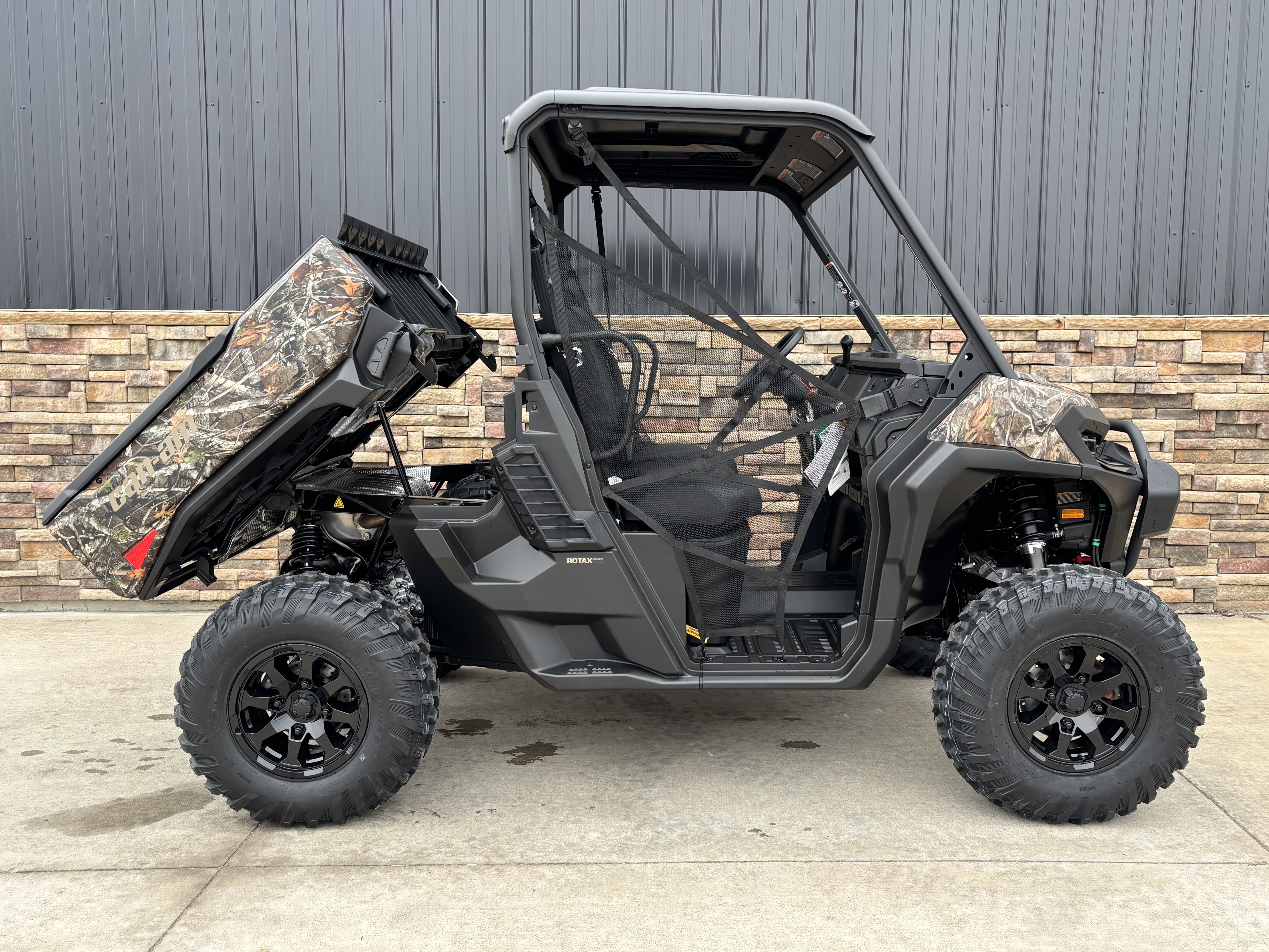 2026 Can-Am Defender XT HD11 in Columbia, Missouri - Photo 7