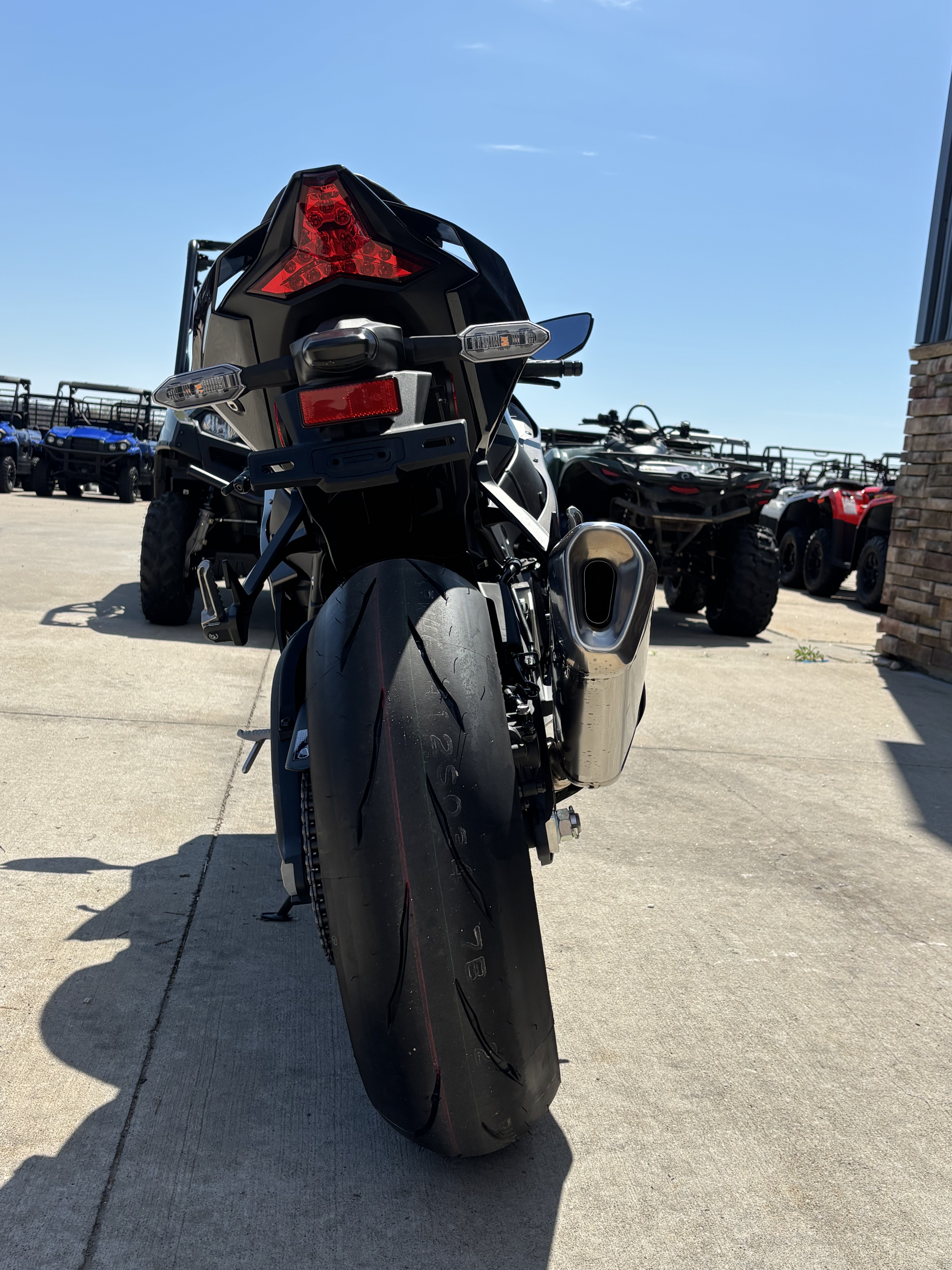 2026 Kawasaki Ninja® ZX™-10R ABS in Columbia, Missouri - Photo 15