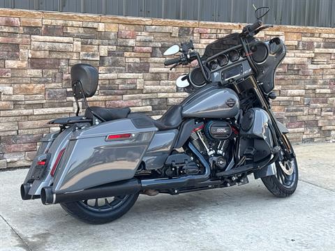 2018 Harley-Davidson CVO™ Street Glide® in Columbia, Missouri - Photo 2