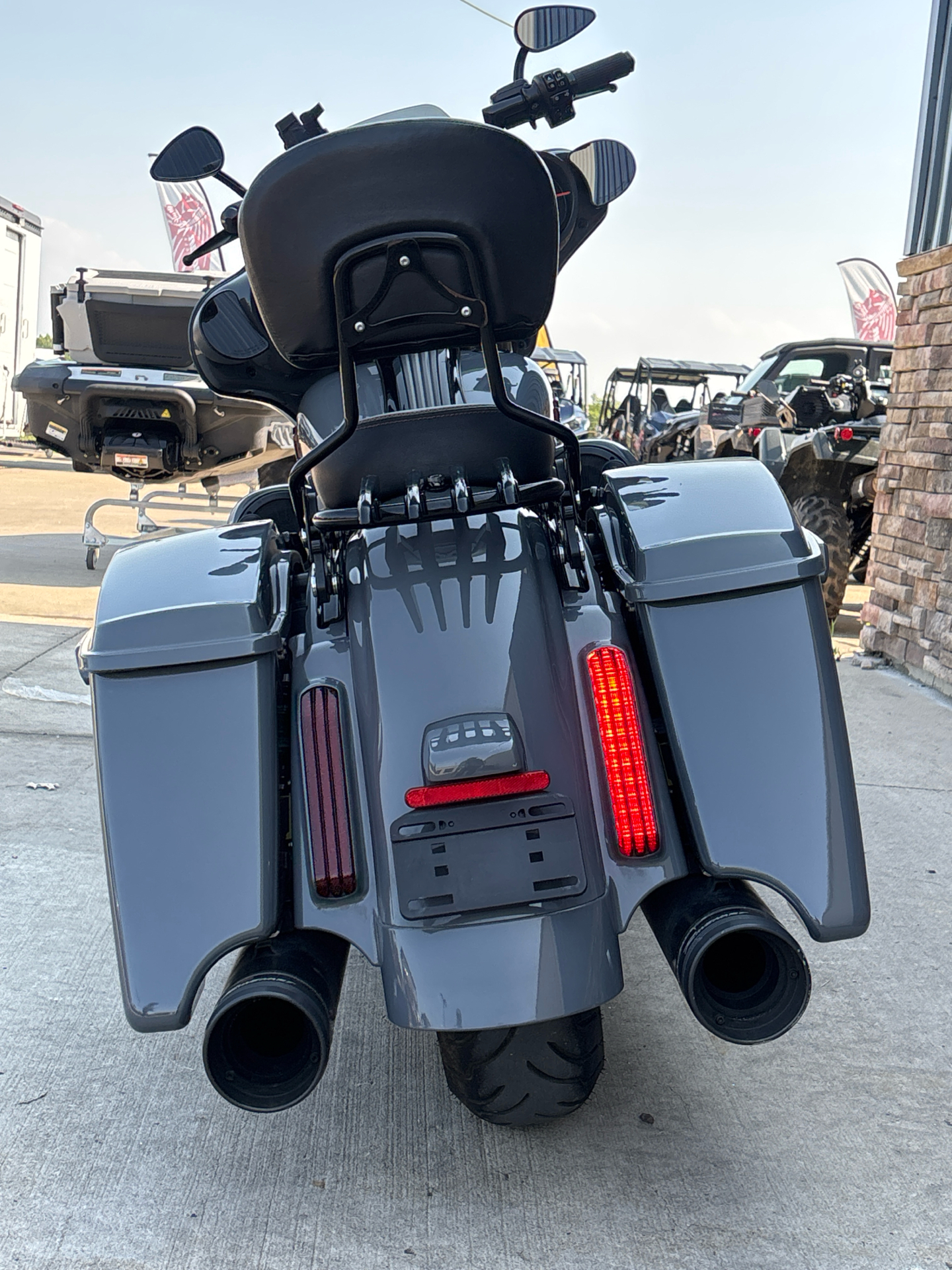 2018 Harley-Davidson CVO™ Street Glide® in Columbia, Missouri - Photo 11