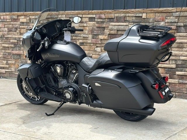 2025 Indian Motorcycle Roadmaster® PowerPlus Dark Horse® with PowerBand Audio Package in Columbia, Missouri - Photo 3