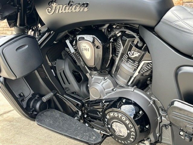 2025 Indian Motorcycle Roadmaster® PowerPlus Dark Horse® with PowerBand Audio Package in Columbia, Missouri - Photo 6