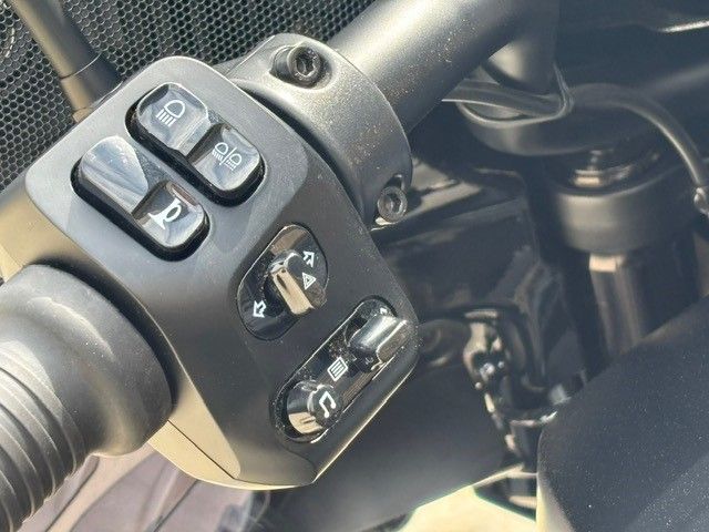 2025 Indian Motorcycle Roadmaster® PowerPlus Dark Horse® with PowerBand Audio Package in Columbia, Missouri - Photo 13
