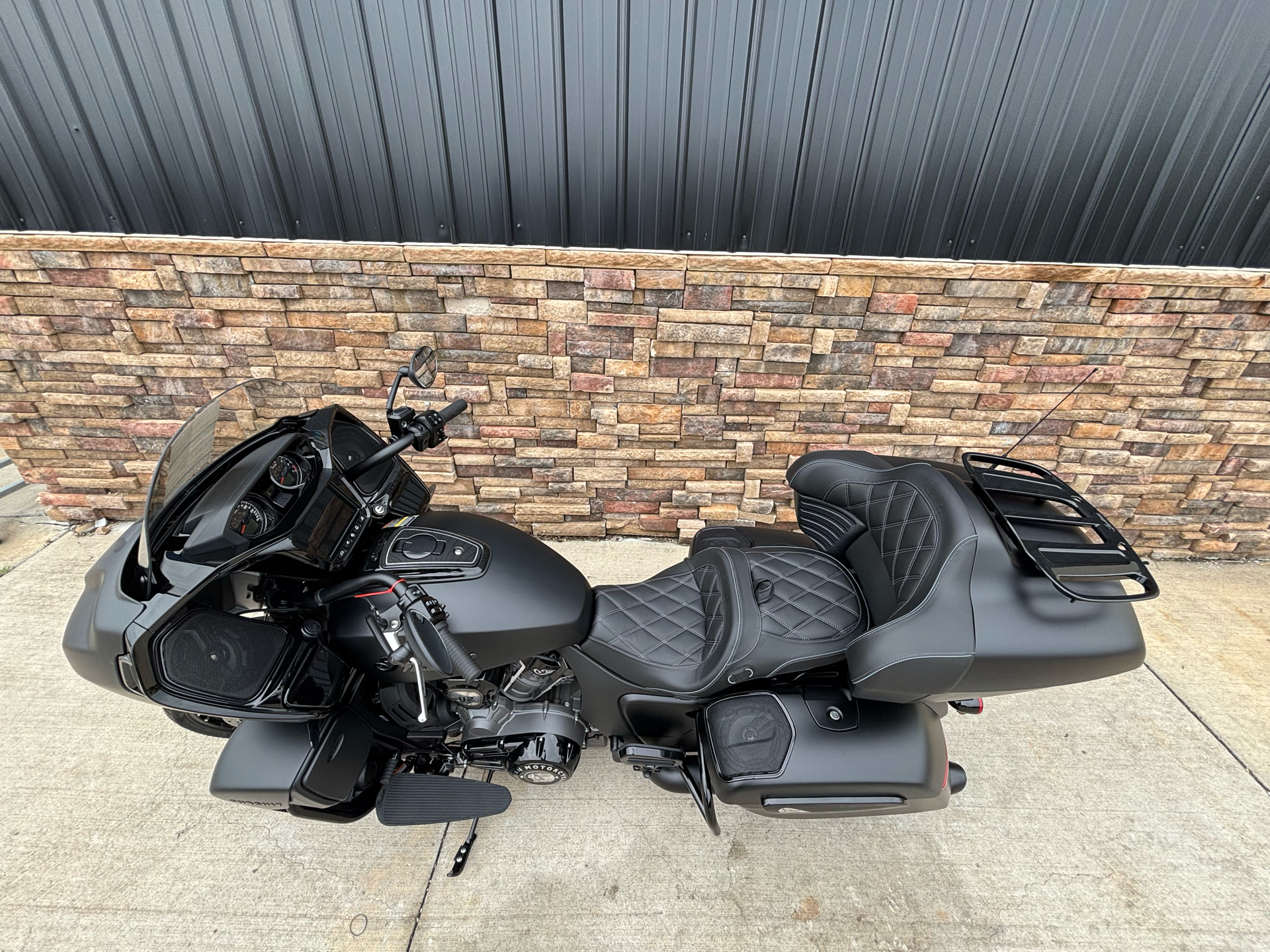 2025 Indian Motorcycle Pursuit® Dark Horse® with 112 and Powerband Audio Package in Columbia, Missouri - Photo 6