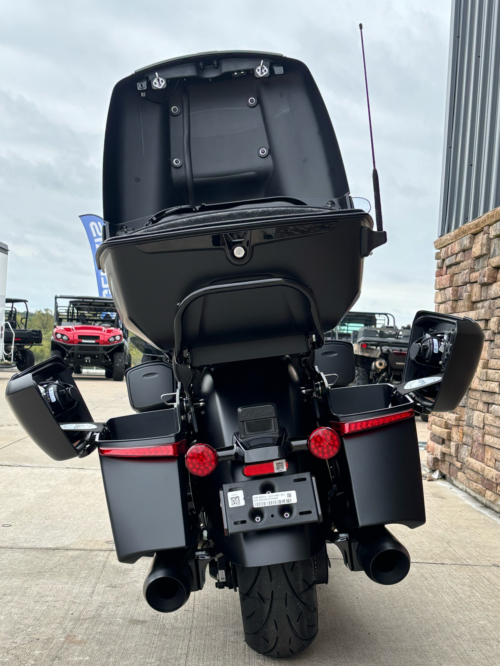 2025 Indian Motorcycle Pursuit® Dark Horse® with 112 and Powerband Audio Package in Columbia, Missouri - Photo 8
