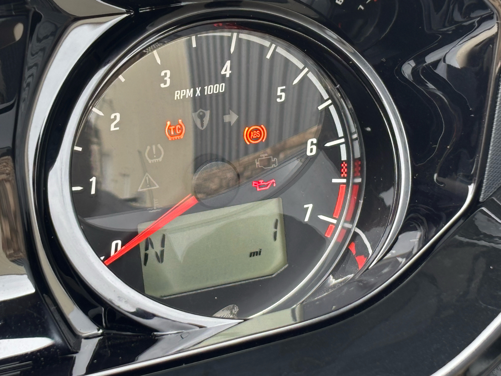 2025 Indian Motorcycle Pursuit® Dark Horse® with 112 and Powerband Audio Package in Columbia, Missouri - Photo 10