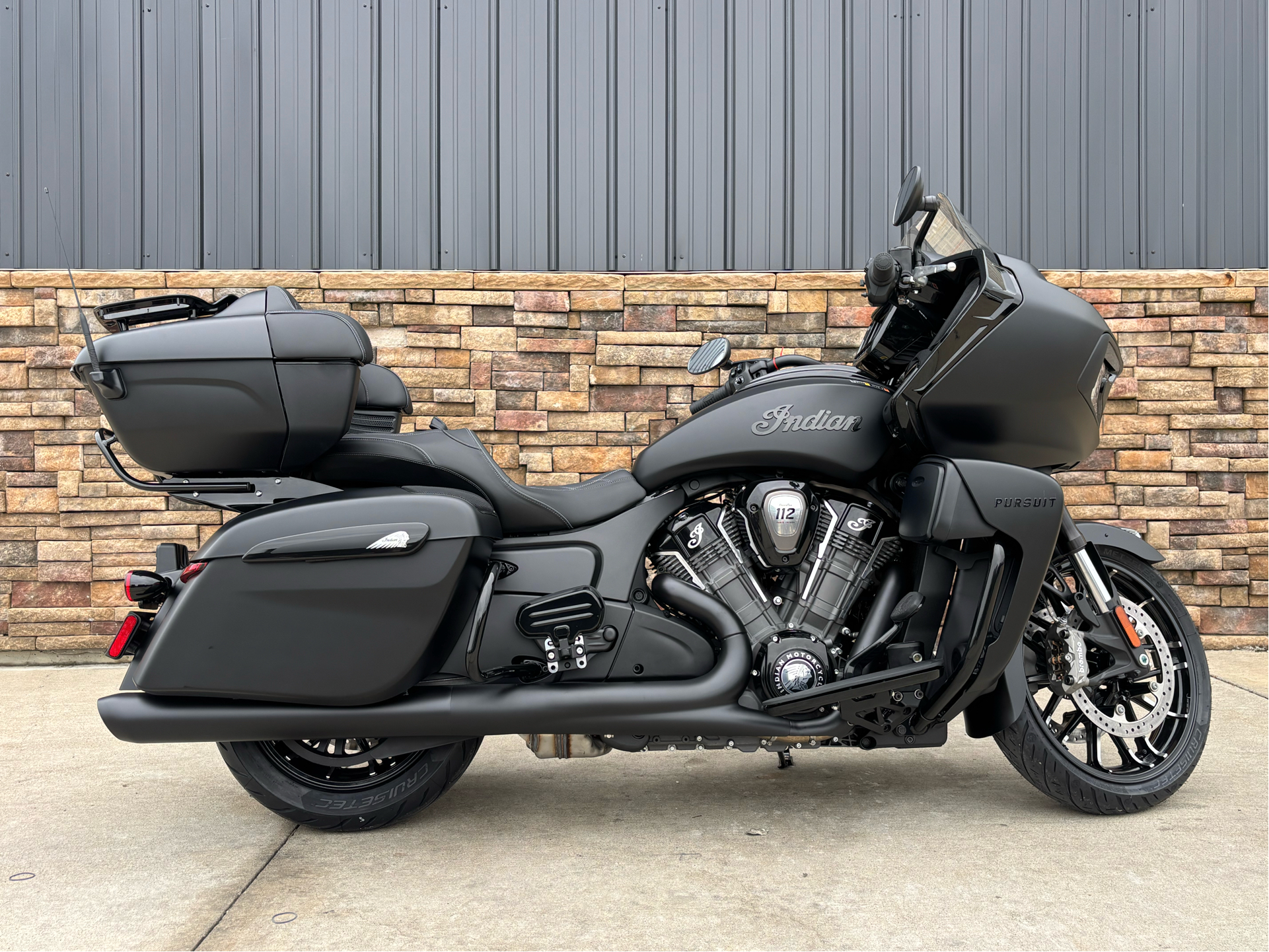 2025 Indian Motorcycle Pursuit® Dark Horse® with 112 and Powerband Audio Package in Columbia, Missouri - Photo 17
