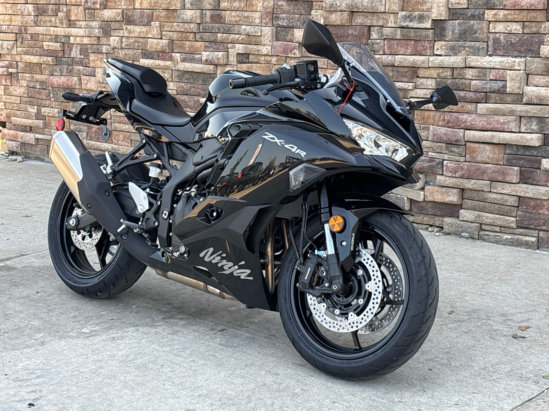 2025 Kawasaki Ninja ZX-4R ABS in Columbia, Missouri - Photo 3