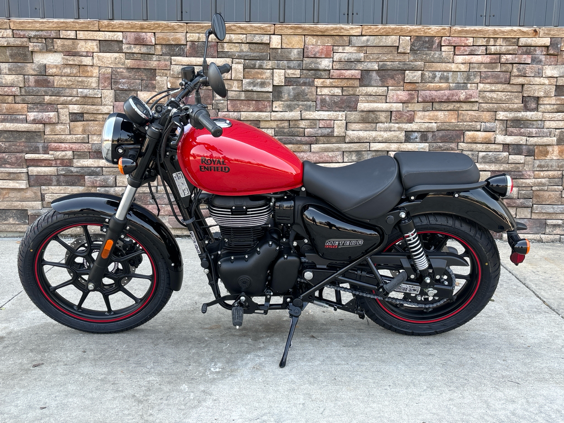 2024 Royal Enfield Meteor 350 in Columbia, Missouri - Photo 12