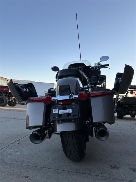 2026 Indian Motorcycle Challenger® Limited 112 with PowerBand Audio Package in Columbia, Missouri - Photo 5