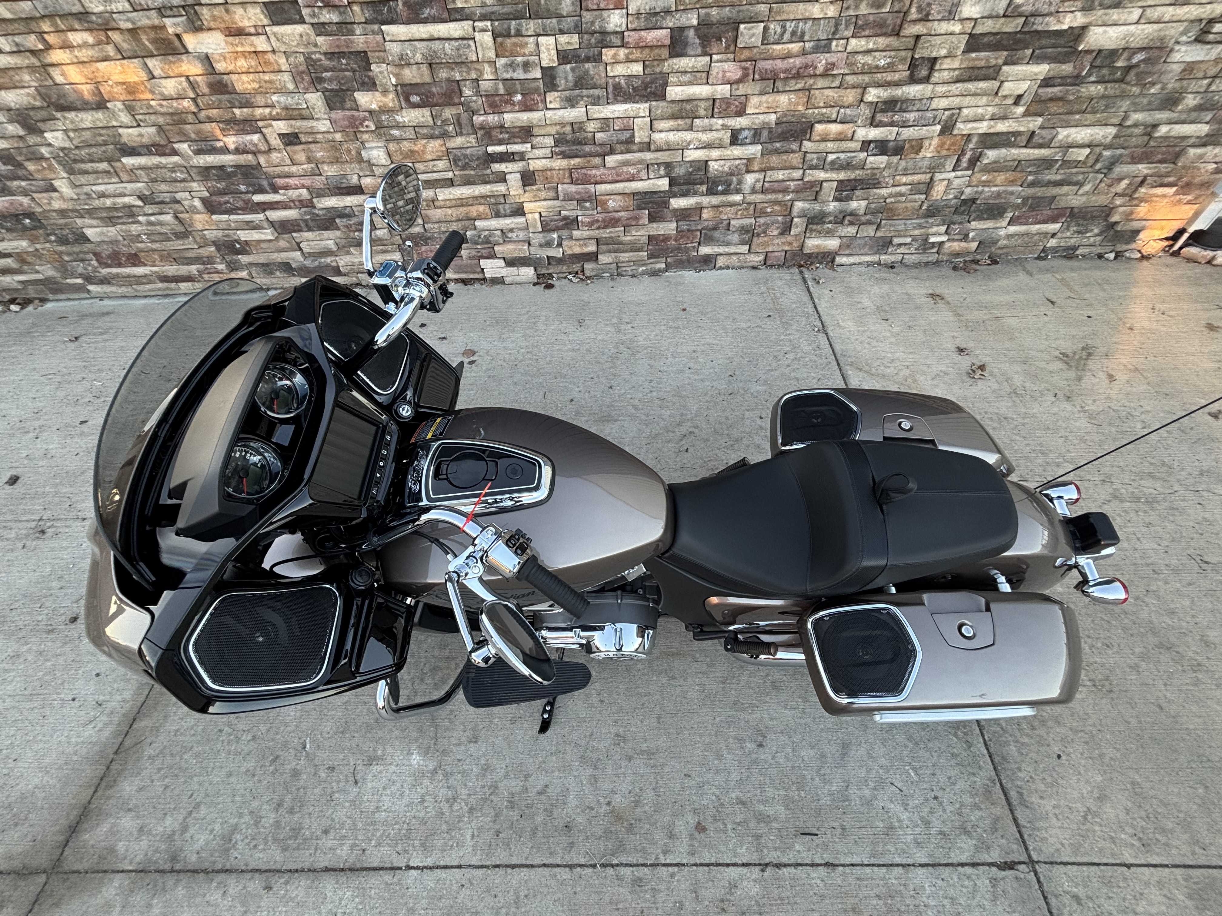 2026 Indian Motorcycle Challenger® Limited 112 with PowerBand Audio Package in Columbia, Missouri - Photo 7