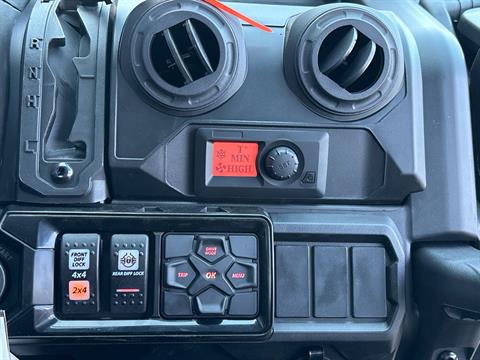 2025 Can-Am Defender Limited in Columbia, Missouri - Photo 5