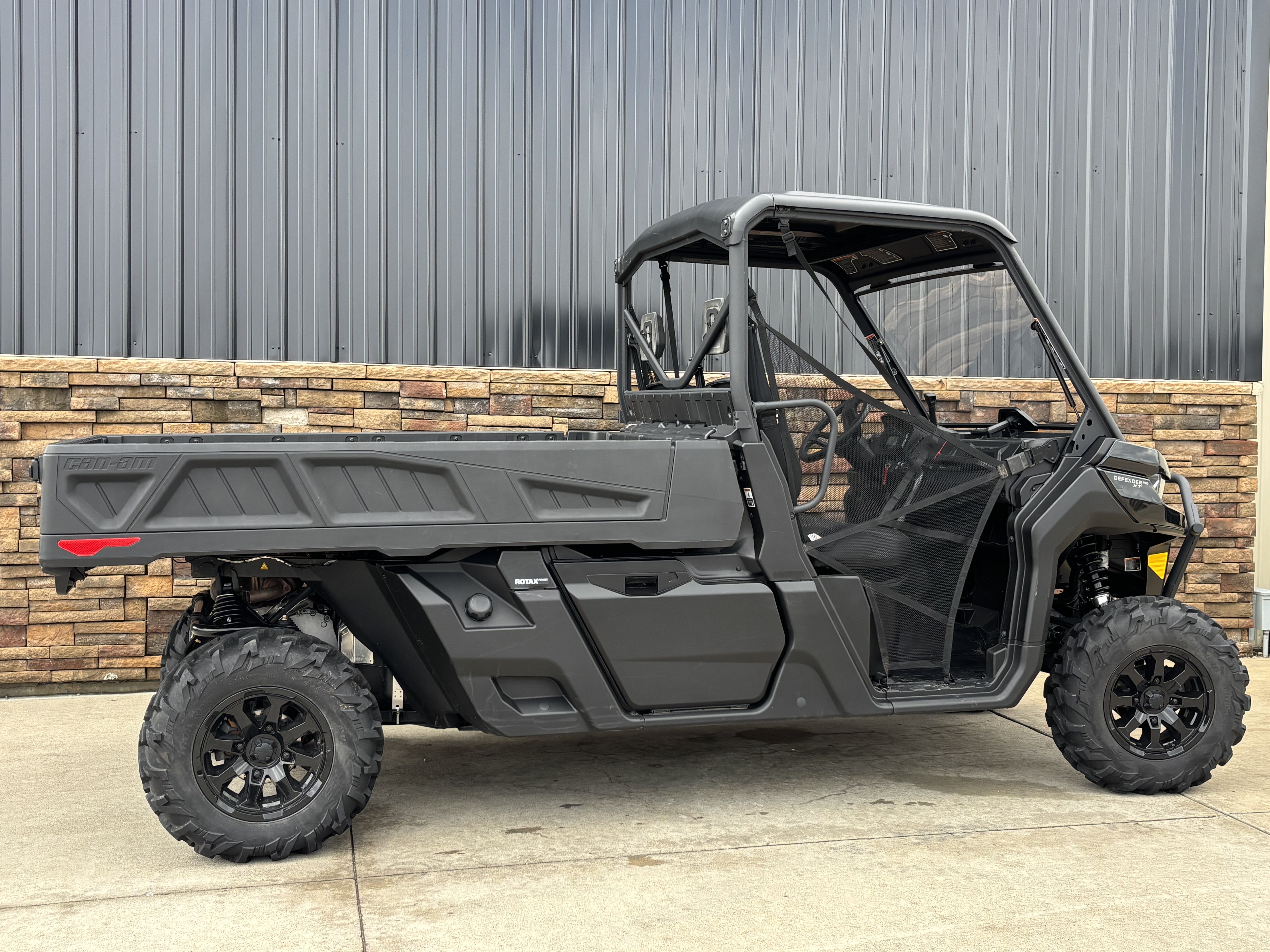 2025 Can-Am Defender PRO XT in Columbia, Missouri - Photo 3