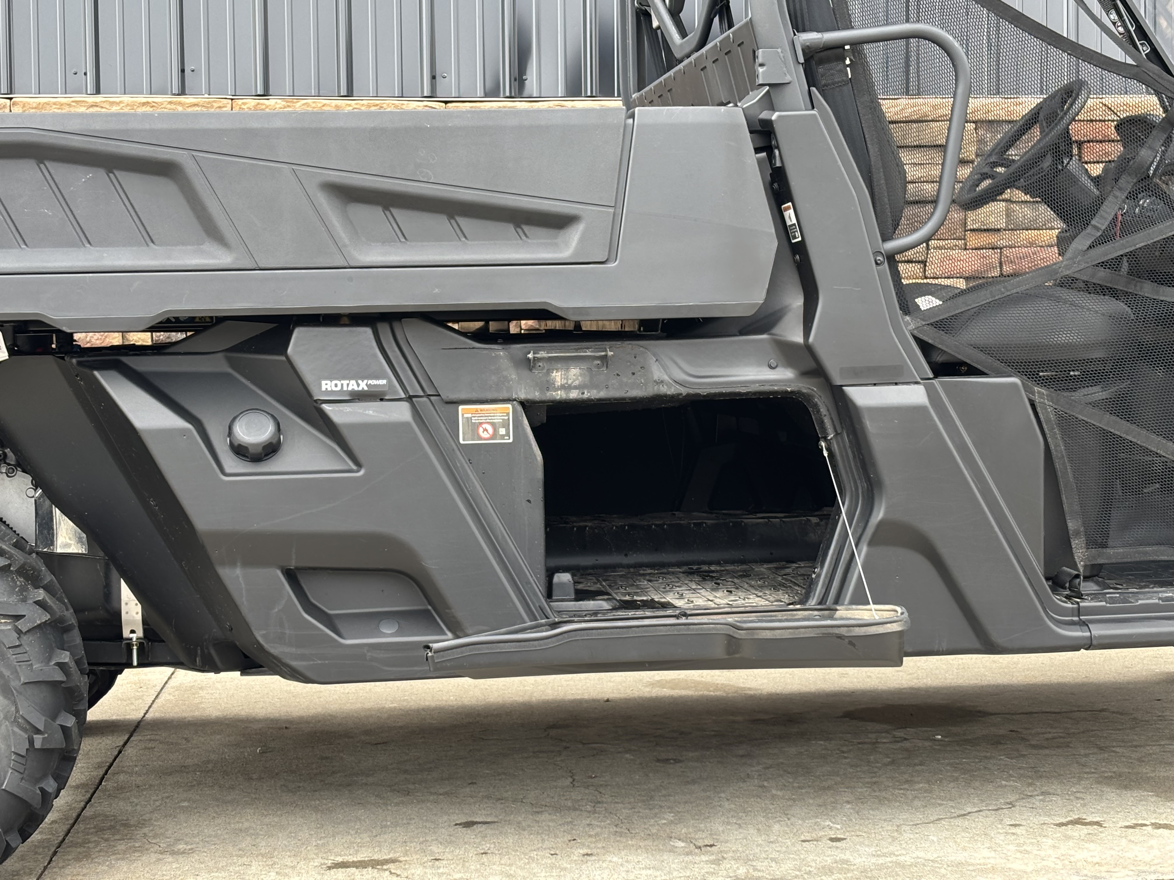 2025 Can-Am Defender PRO XT in Columbia, Missouri - Photo 4