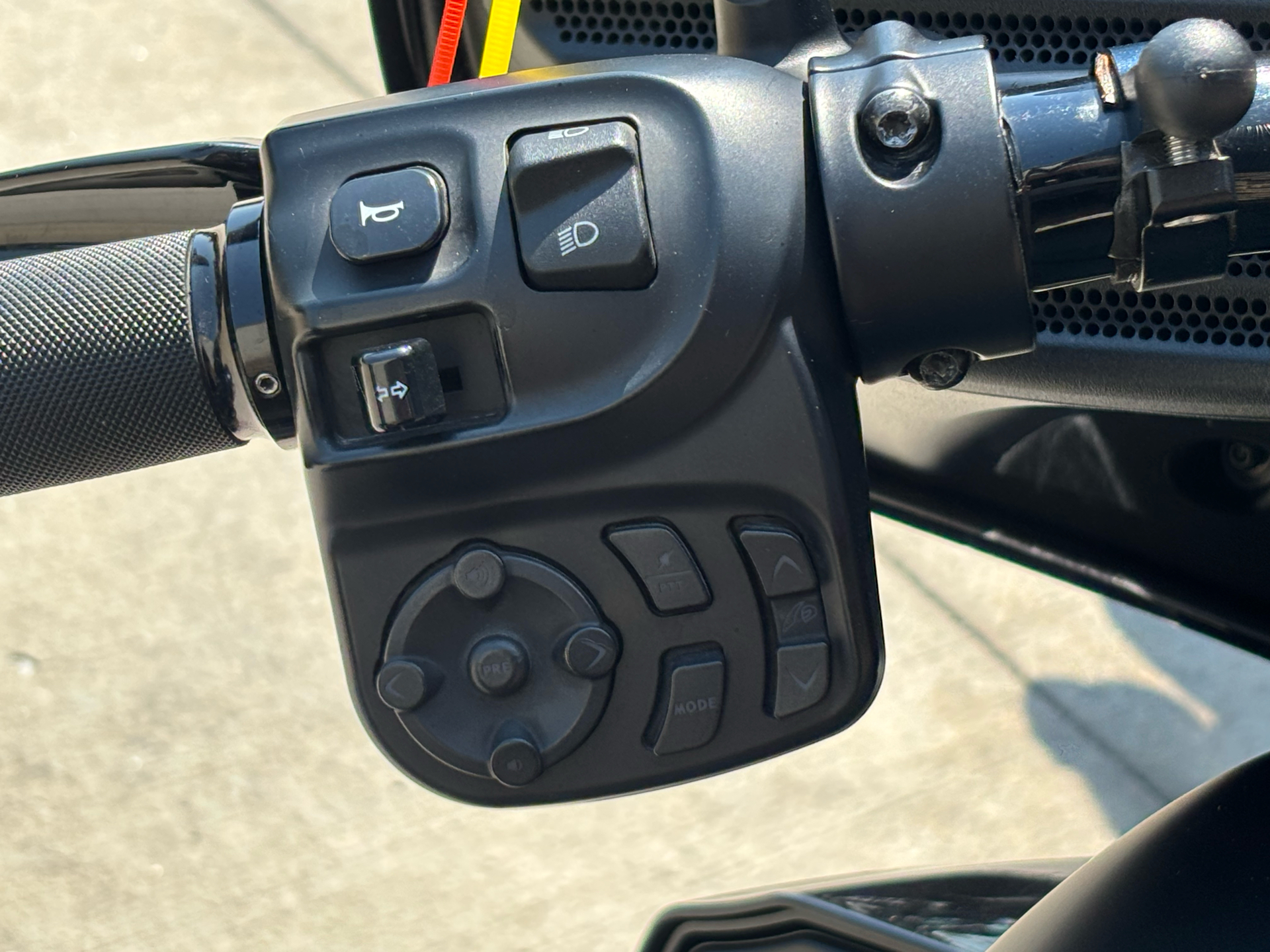 2016 Indian Motorcycle Chieftain Dark Horse in Columbia, Missouri - Photo 10