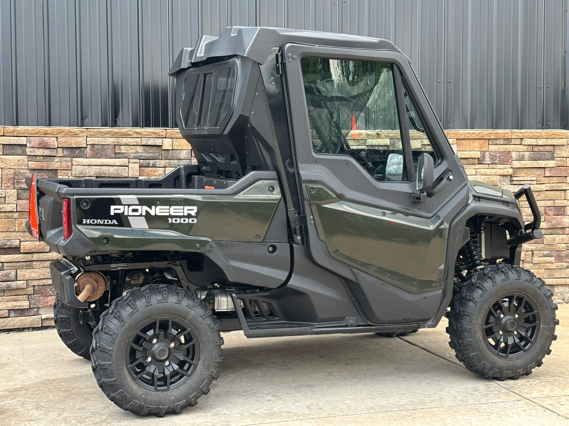 2025 Honda Pioneer 1000 Deluxe in Columbia, Missouri - Photo 2