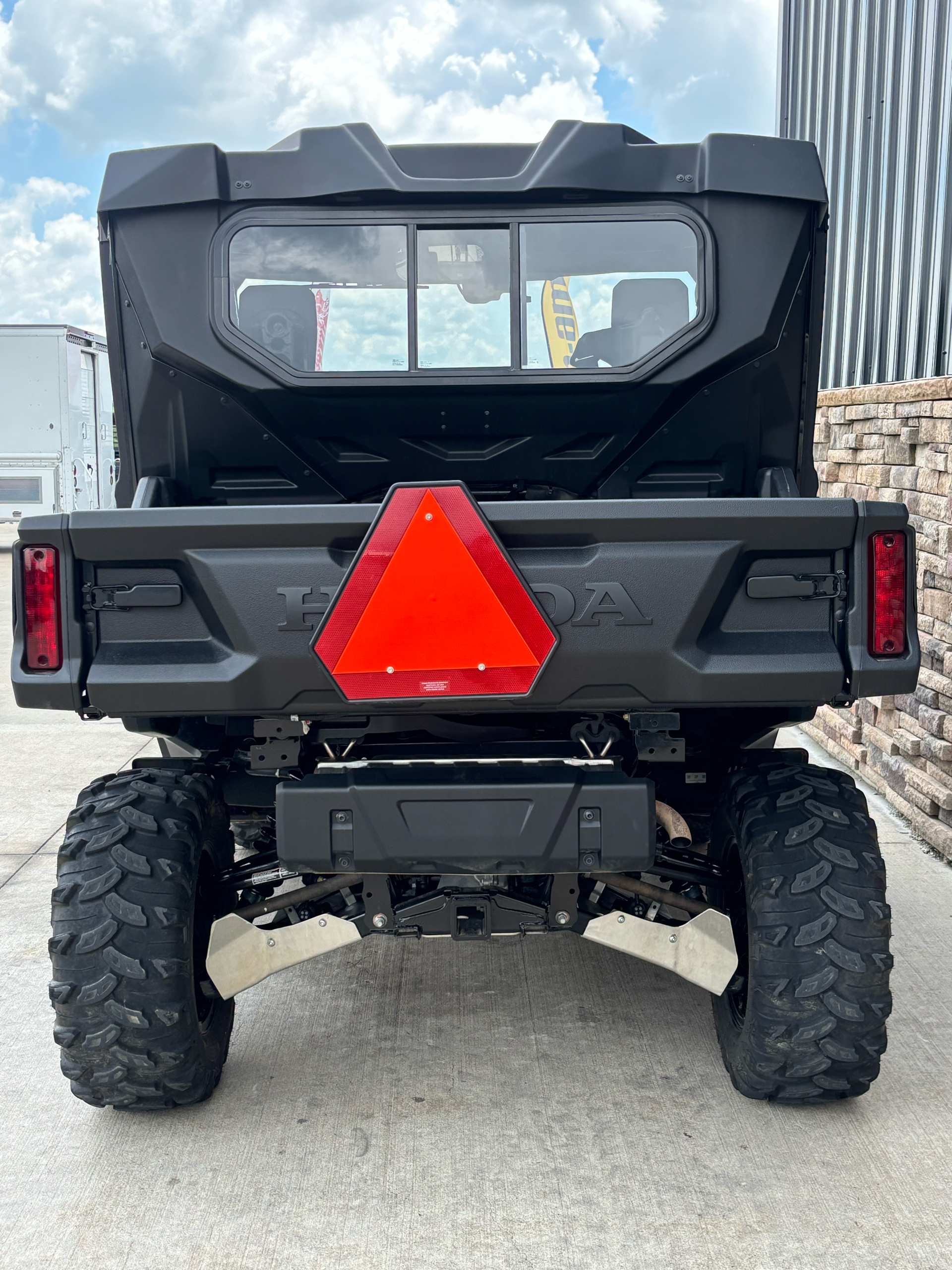 2025 Honda Pioneer 1000 Deluxe in Columbia, Missouri - Photo 12