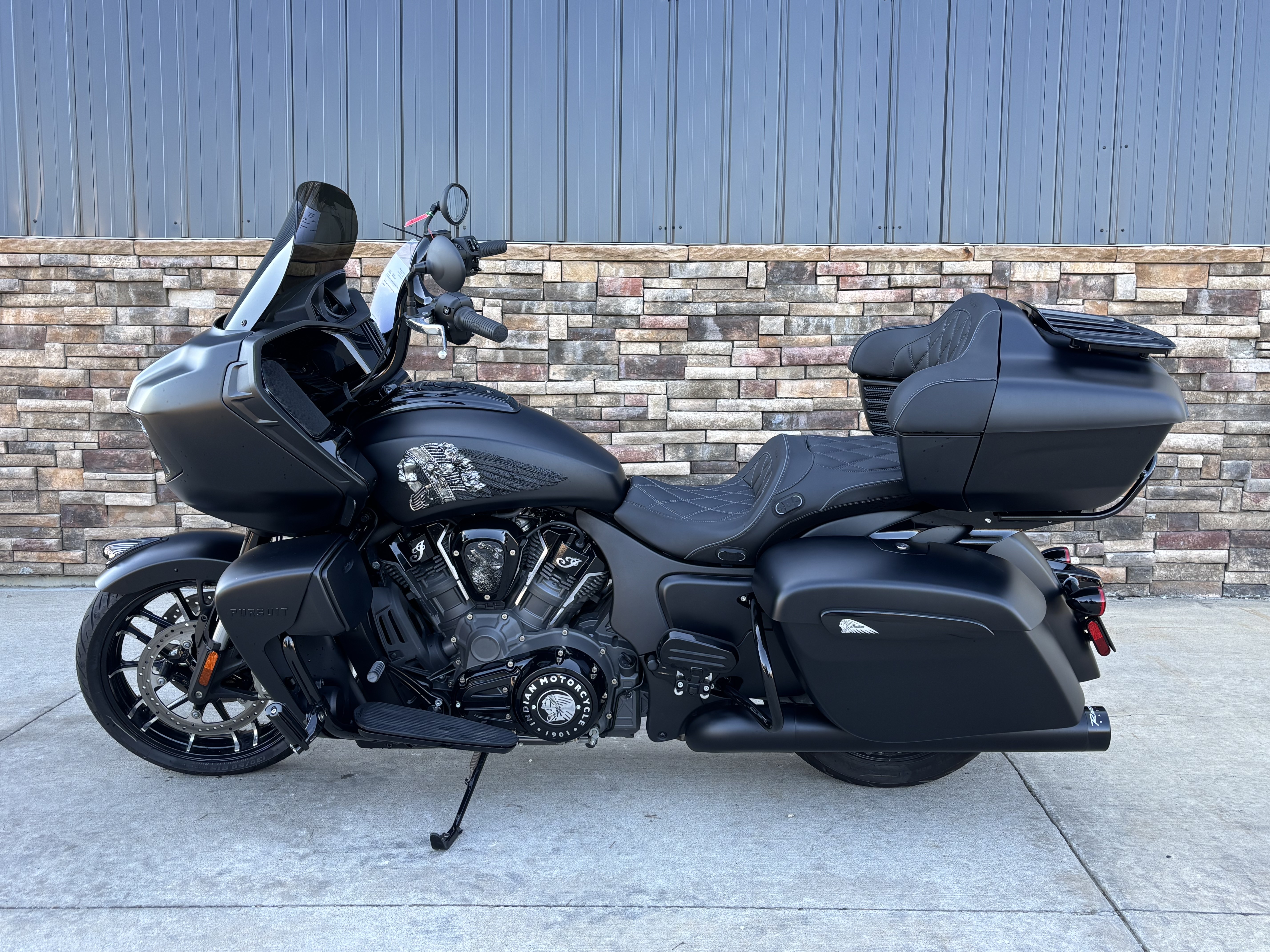 2023 Indian Motorcycle Pursuit® Dark Horse® with Premium Package in Columbia, Missouri - Photo 1