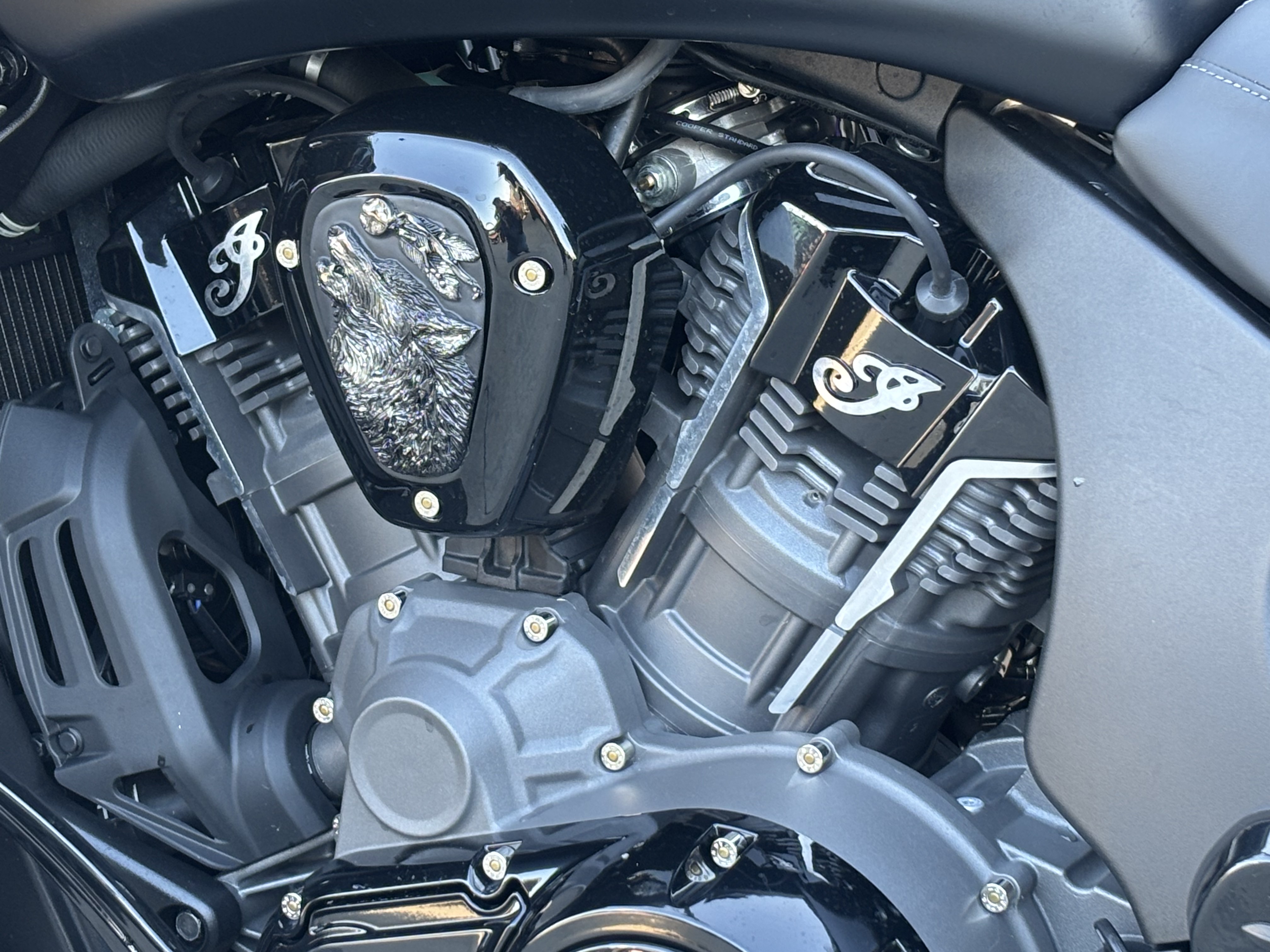 2023 Indian Motorcycle Pursuit® Dark Horse® with Premium Package in Columbia, Missouri - Photo 6