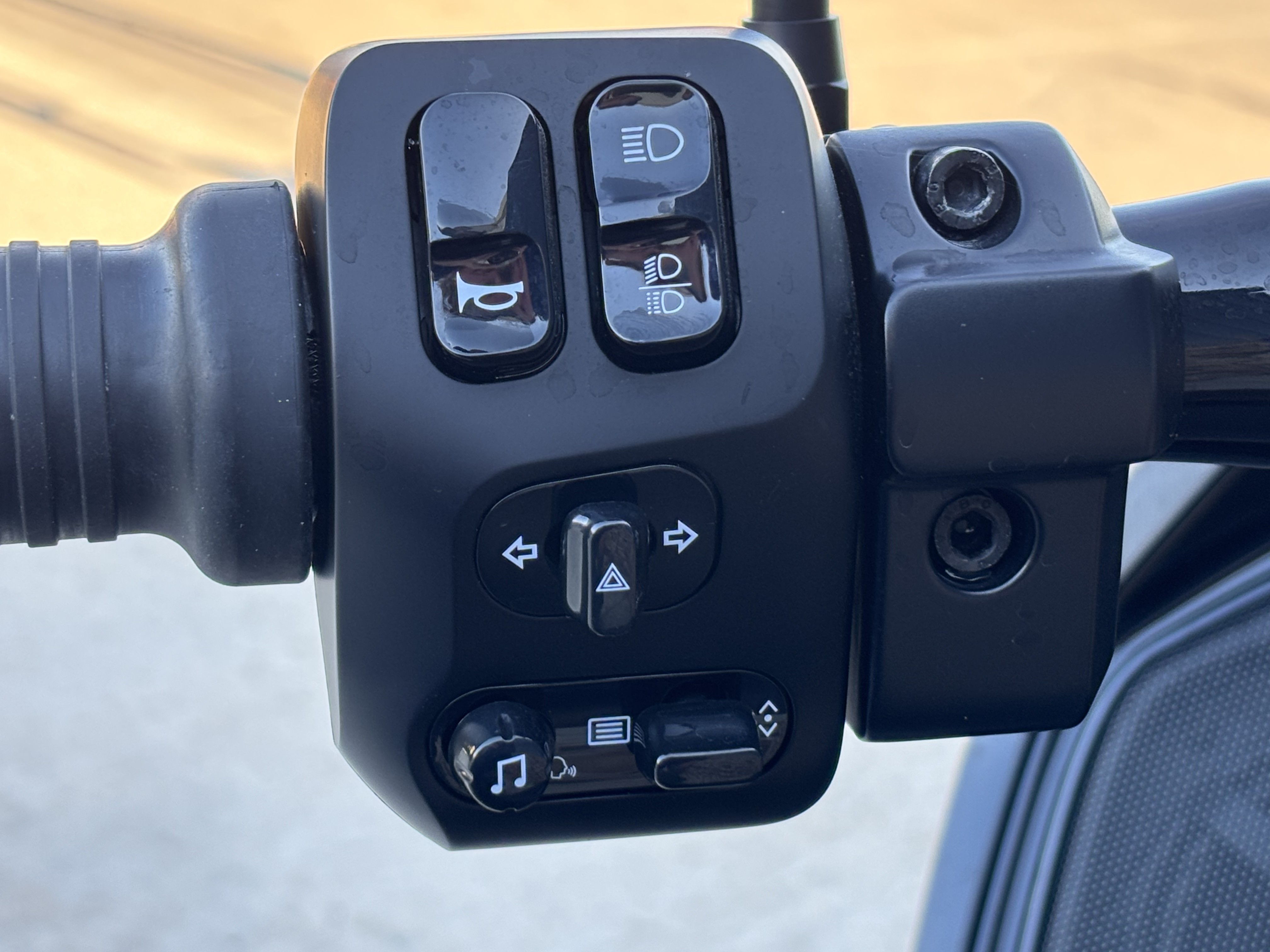 2023 Indian Motorcycle Pursuit® Dark Horse® with Premium Package in Columbia, Missouri - Photo 13