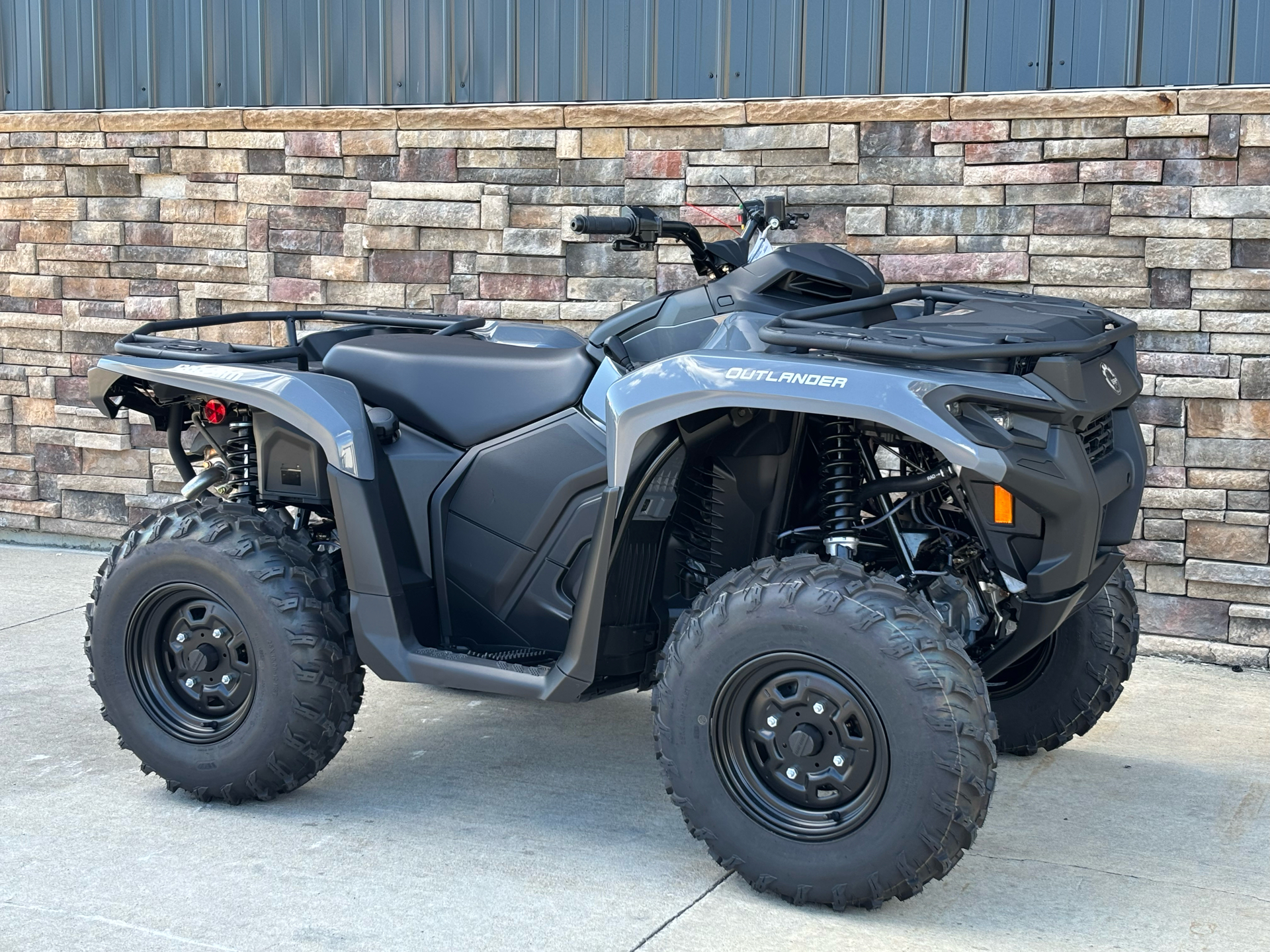 2025 Can-Am Outlander 500 in Columbia, Missouri - Photo 12