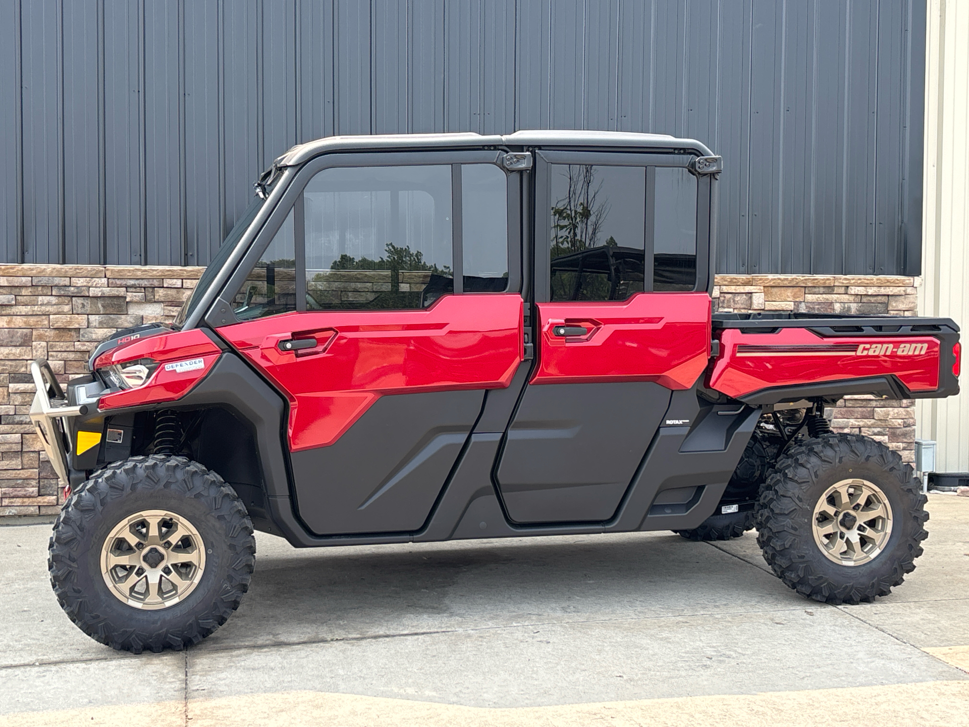 2025 Can-Am Defender MAX Limited in Columbia, Missouri - Photo 3