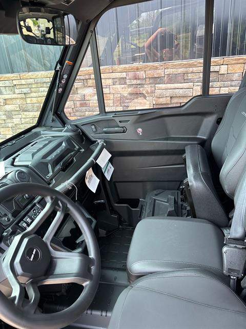 2025 Can-Am Defender MAX Limited in Columbia, Missouri - Photo 9