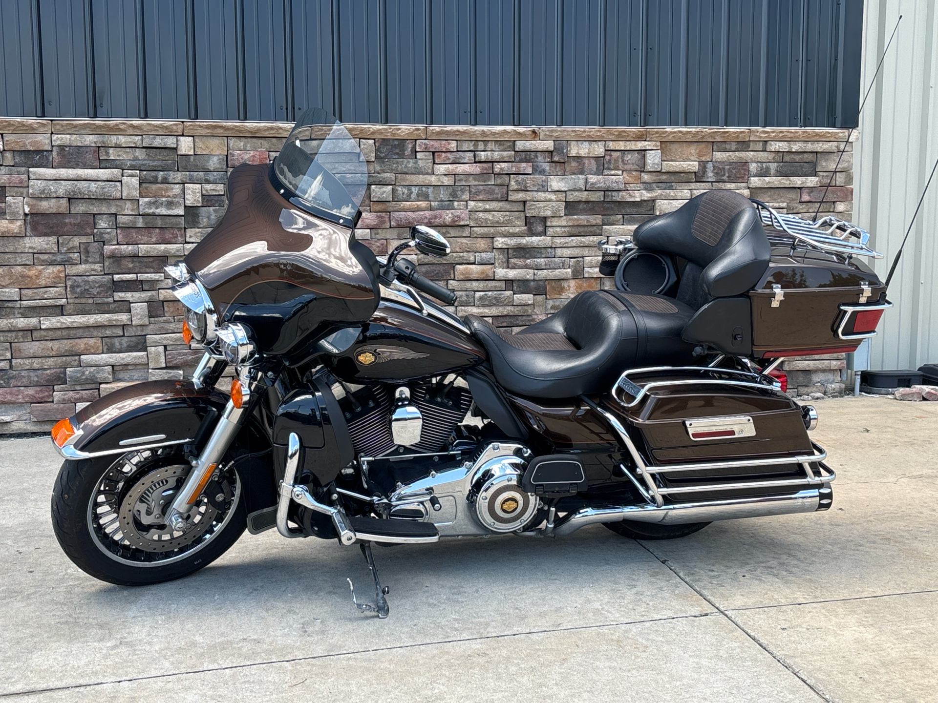 2013 Harley-Davidson Electra Glide® Ultra Limited 110th Anniversary Edition in Columbia, Missouri - Photo 3