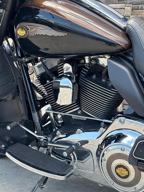 2013 Harley-Davidson Electra Glide® Ultra Limited 110th Anniversary Edition in Columbia, Missouri - Photo 4